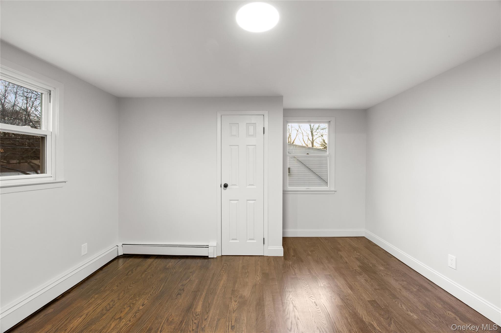 #19 photo, 18 Clark Street, 東長島 Huntington , NY 11743