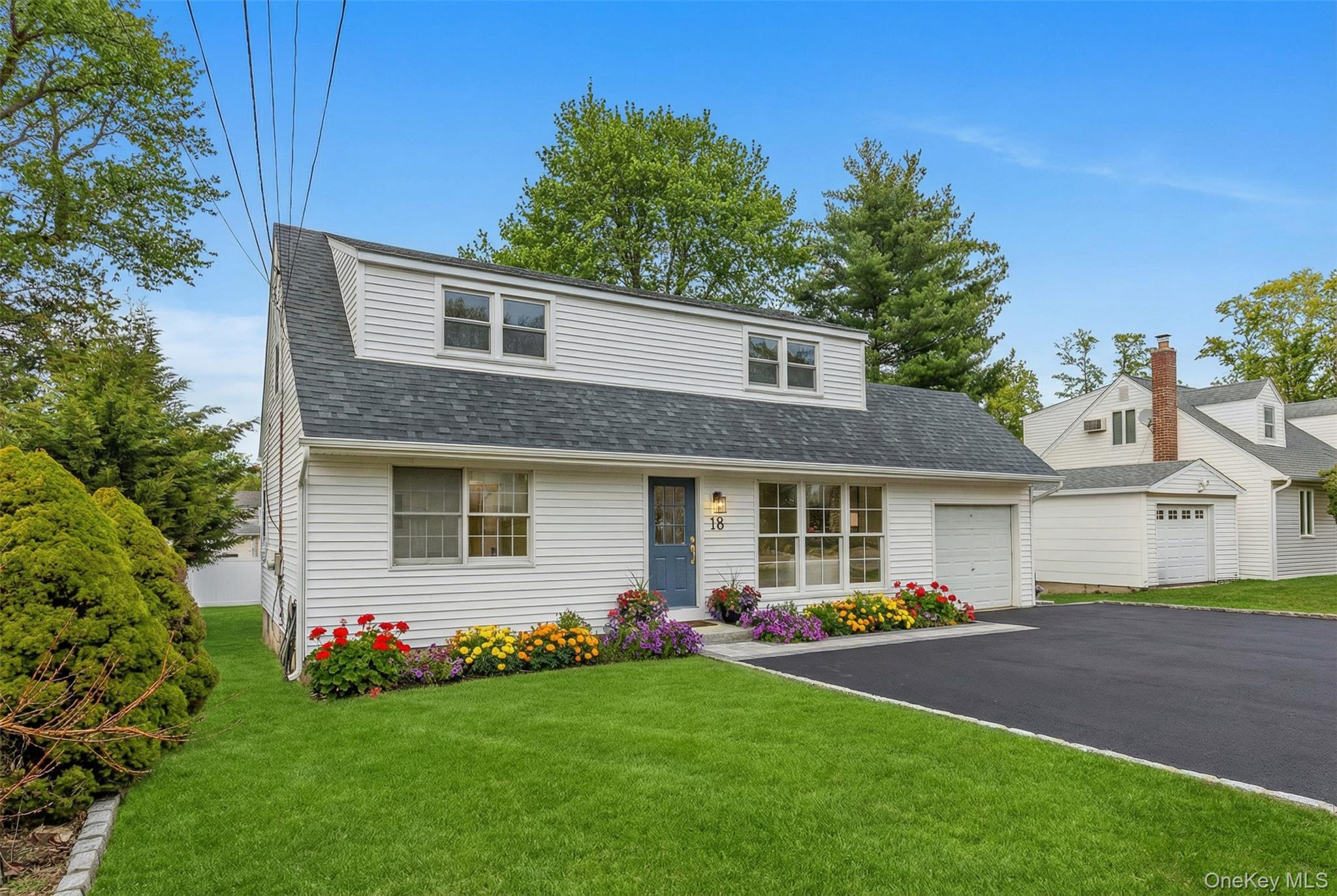 #2 photo, 18 Clark Street, 東長島 Huntington , NY 11743