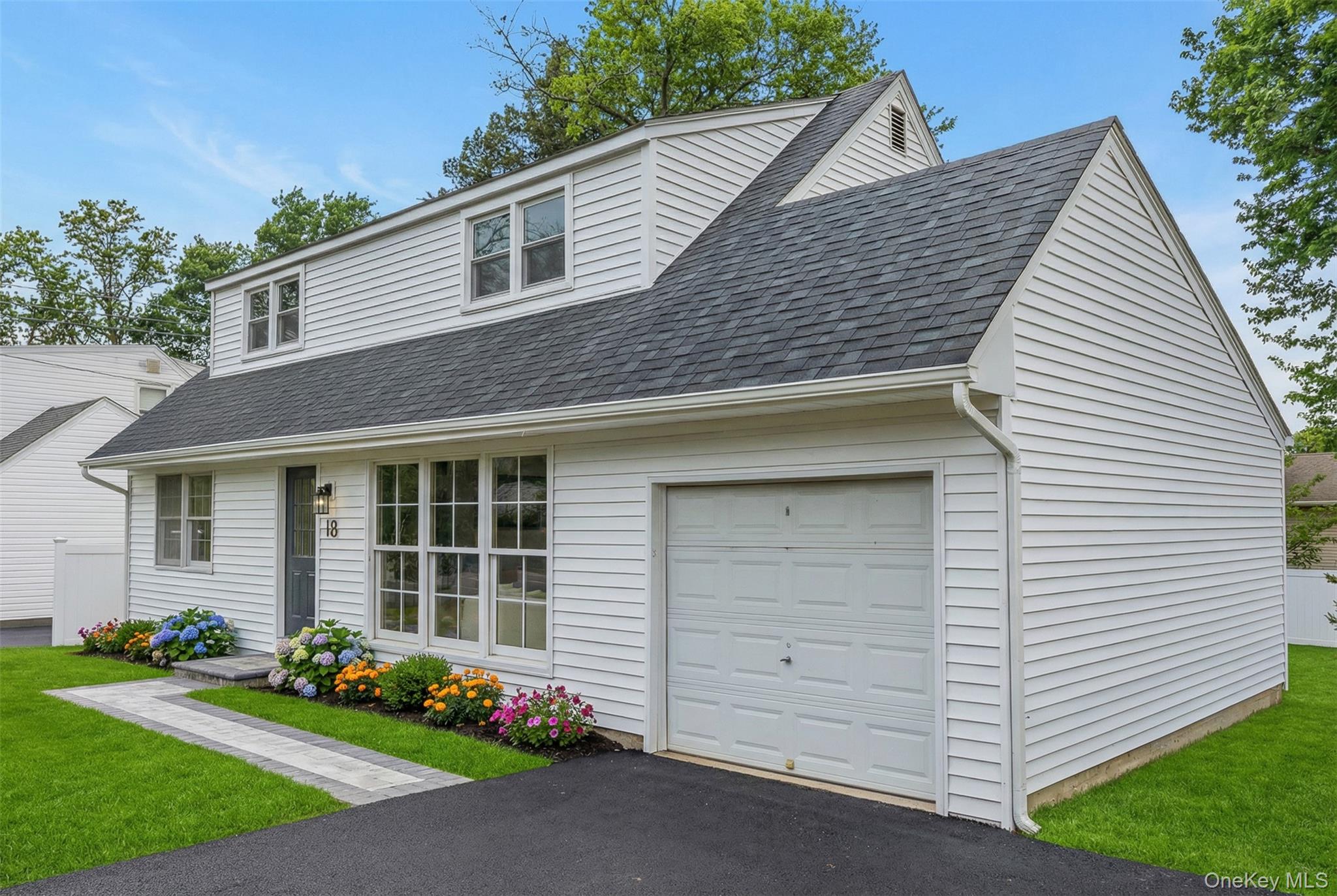 #3 photo, 18 Clark Street, 東長島 Huntington , NY 11743