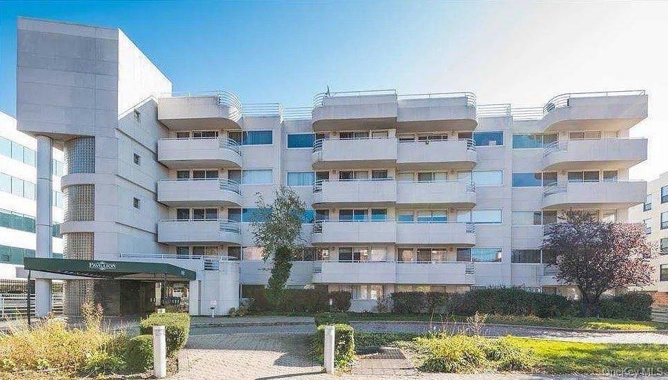 #1 photo, 88 Cutter Mill Road, Great Neck , NY 11021