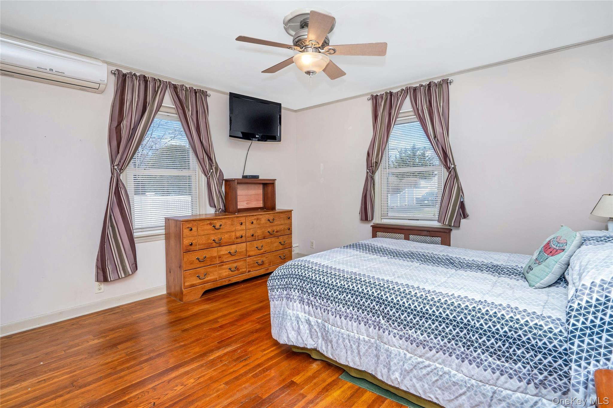 #10 photo, 119 E 13th Street, 东长岛 Huntington Station , NY 11746