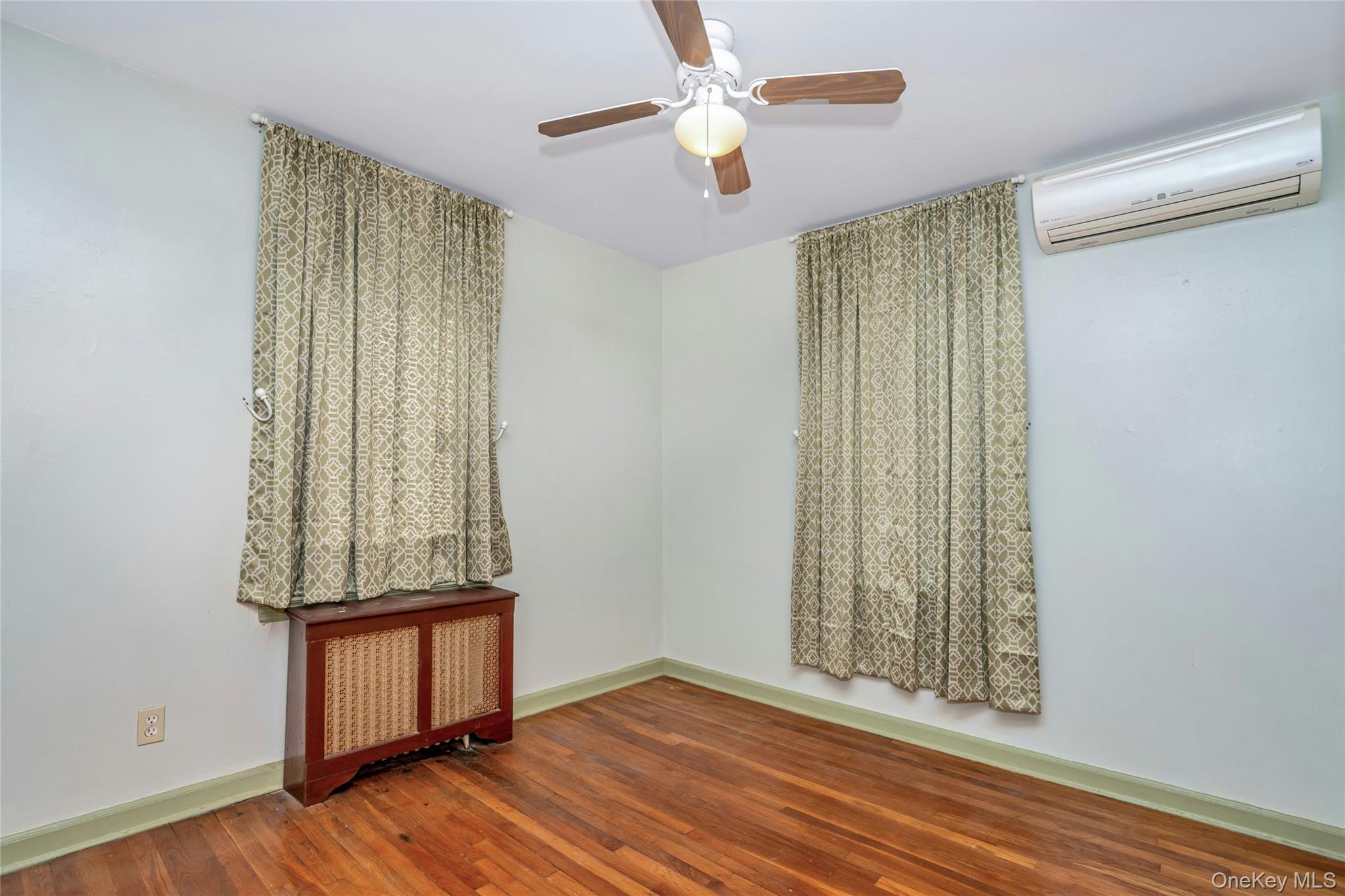 #11 photo, 119 E 13th Street, 东长岛 Huntington Station , NY 11746