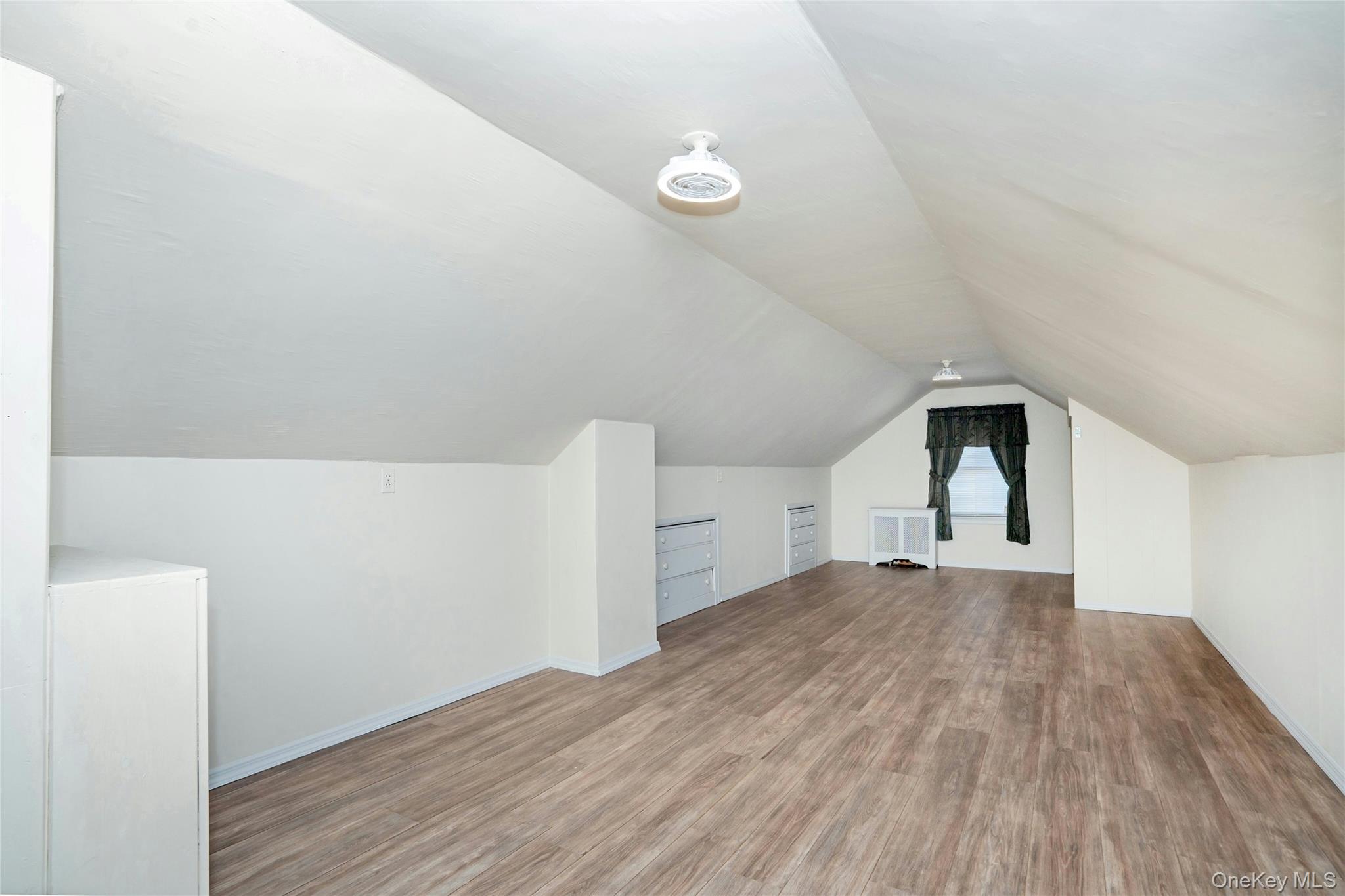 #12 photo, 119 E 13th Street, 东长岛 Huntington Station , NY 11746