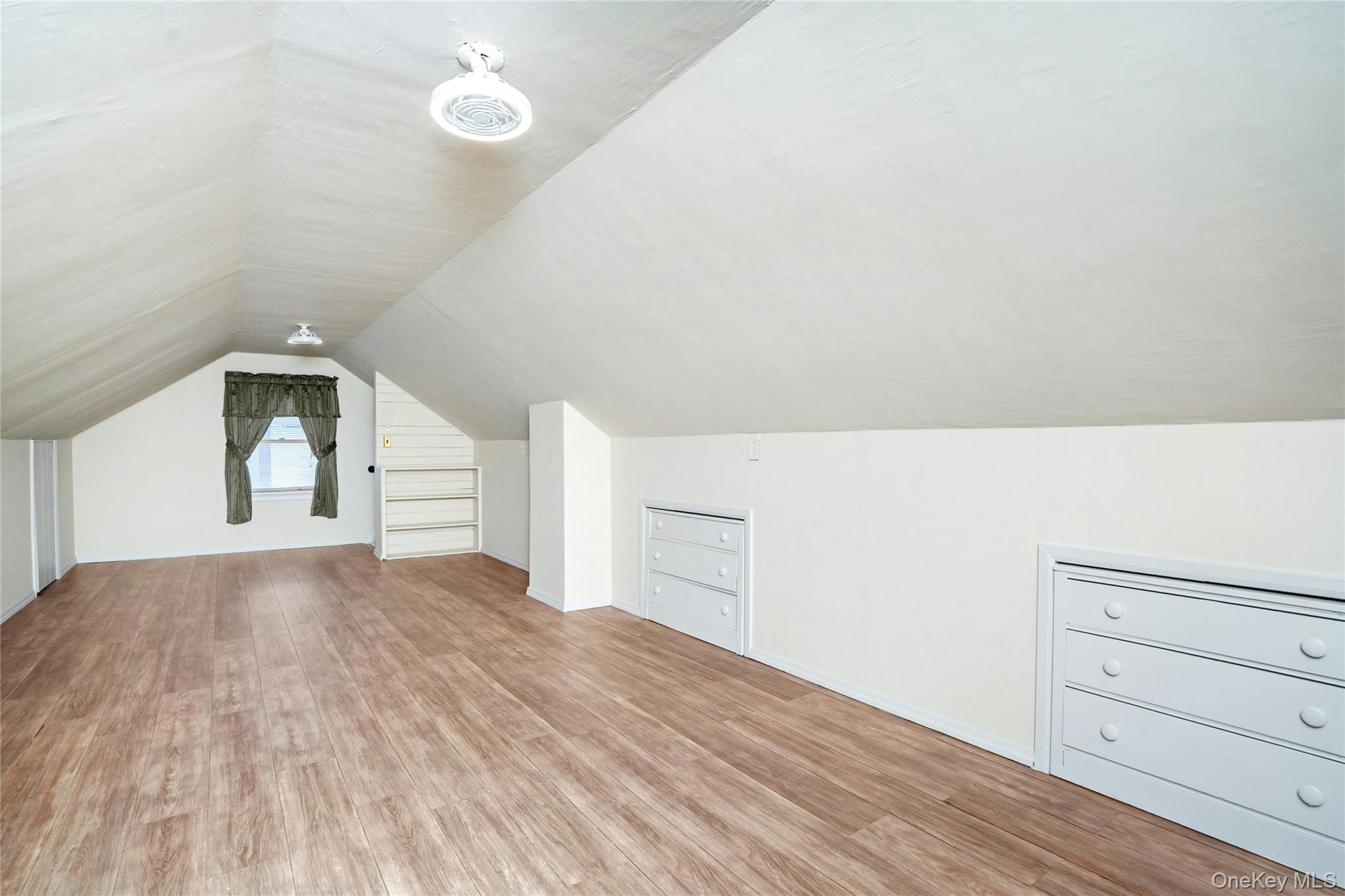 #14 photo, 119 E 13th Street, 东长岛 Huntington Station , NY 11746