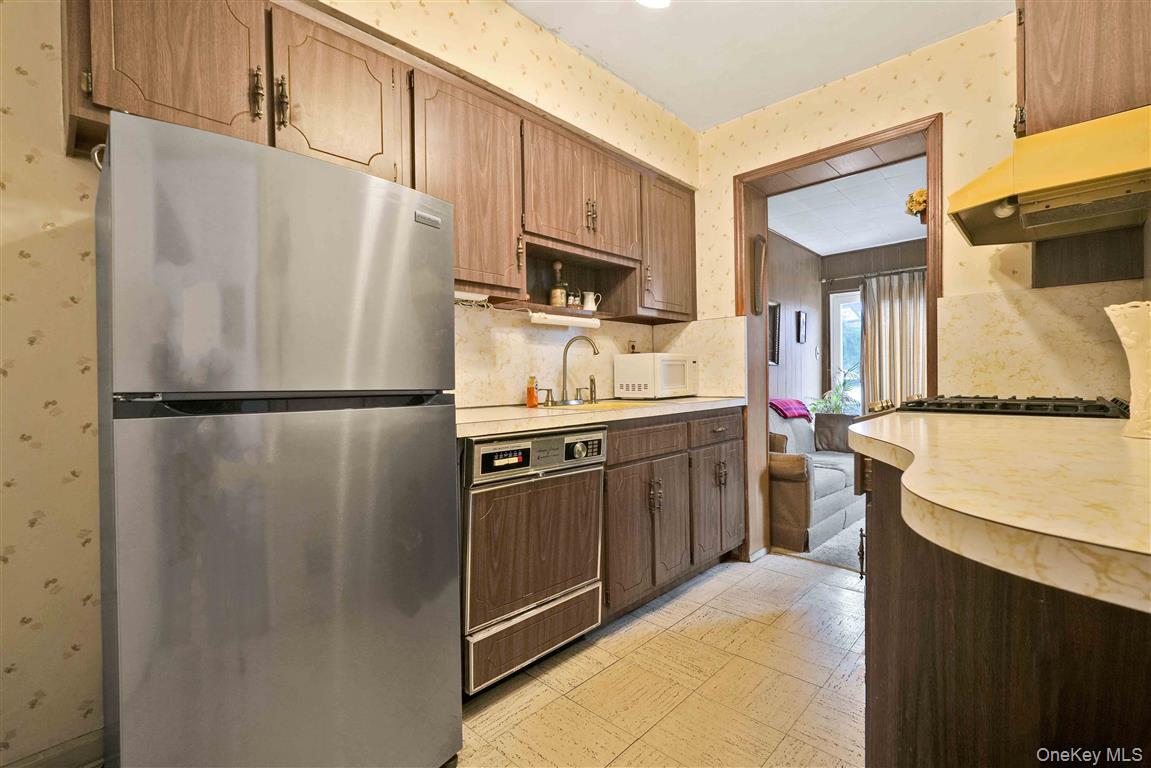 #10 photo, 84-92 Austin Street, Kew Gardens , NY 11415