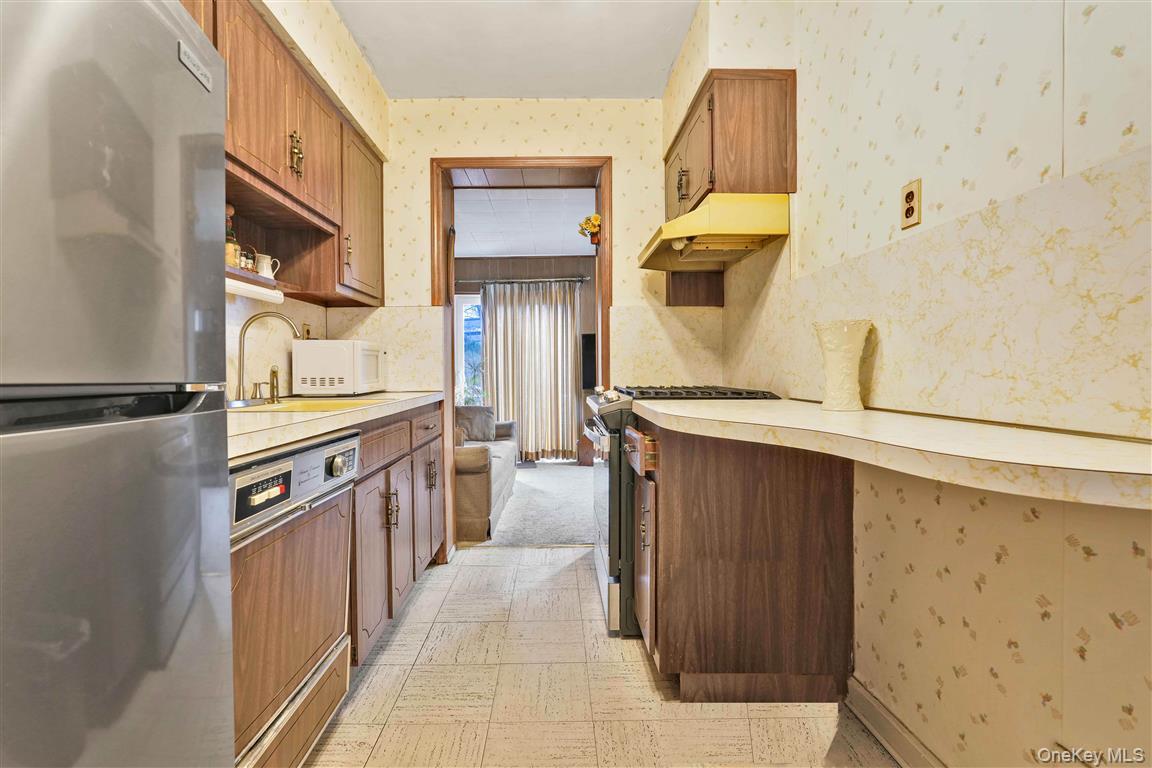 #11 photo, 84-92 Austin Street, Kew Gardens , NY 11415