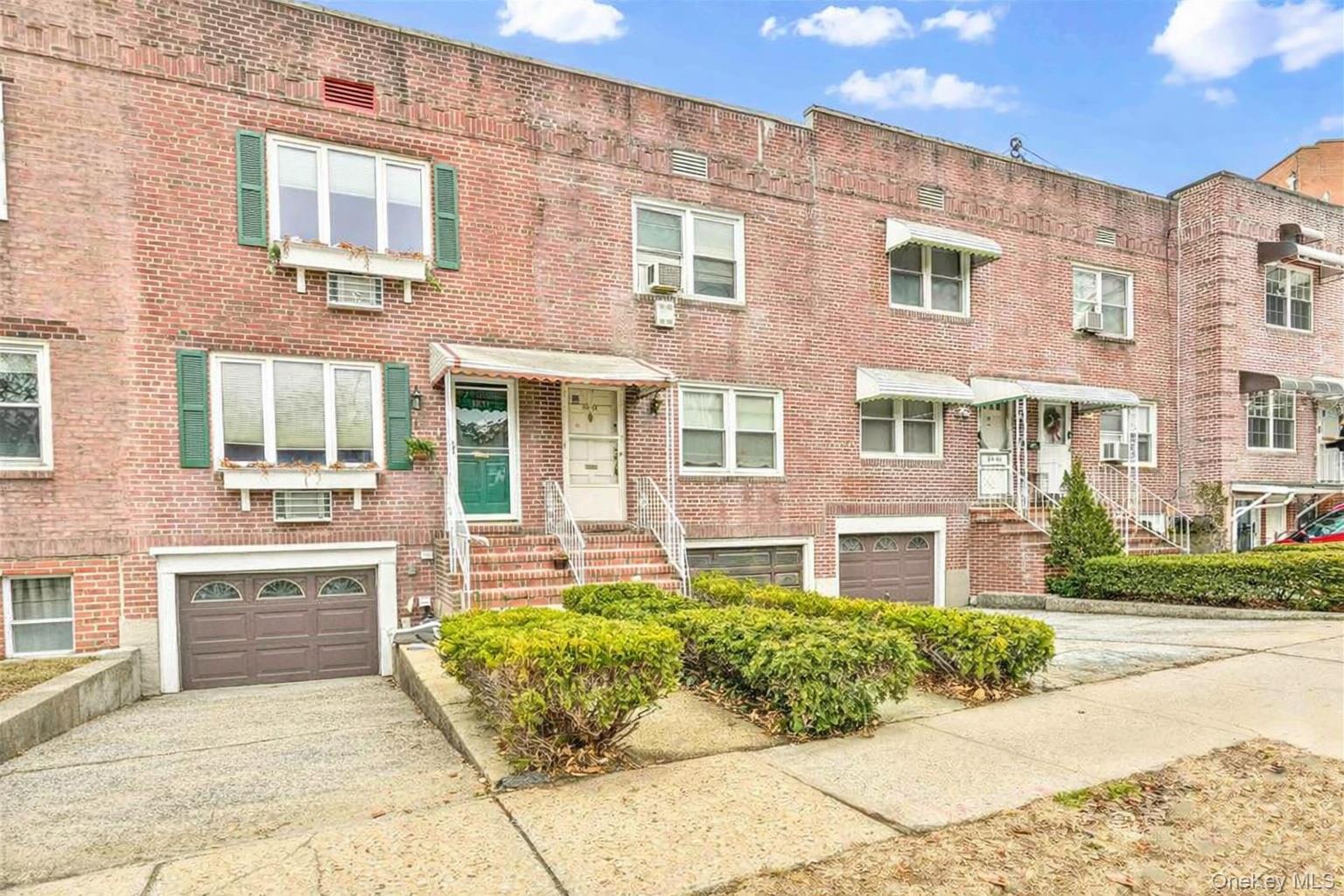 #2 photo, 84-92 Austin Street, Kew Gardens , NY 11415