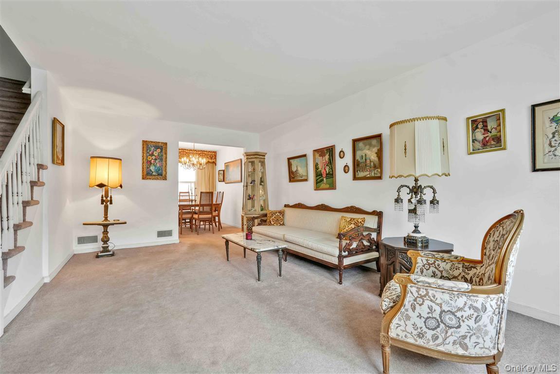 #4 photo, 84-92 Austin Street, Kew Gardens , NY 11415