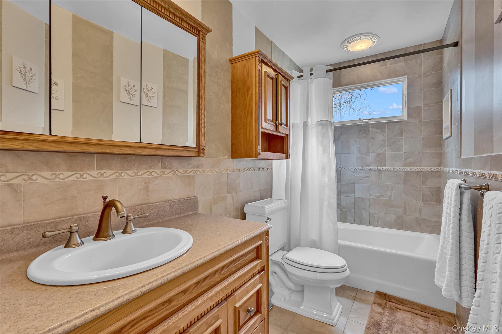 #19 photo, 18 Frost Lane, Greenlawn , NY 11740