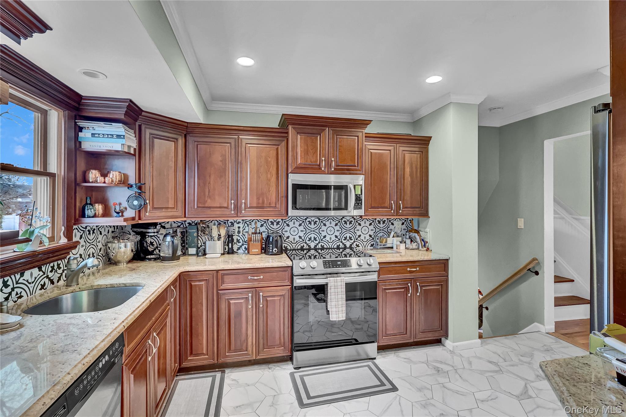 #9 photo, 18 Frost Lane, Greenlawn , NY 11740