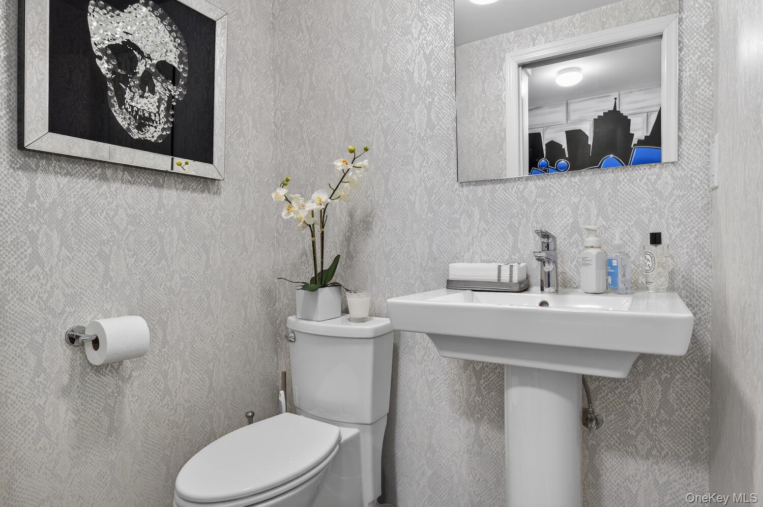 #10 photo, 65 Circle Drive, Roslyn Heights , NY 11577