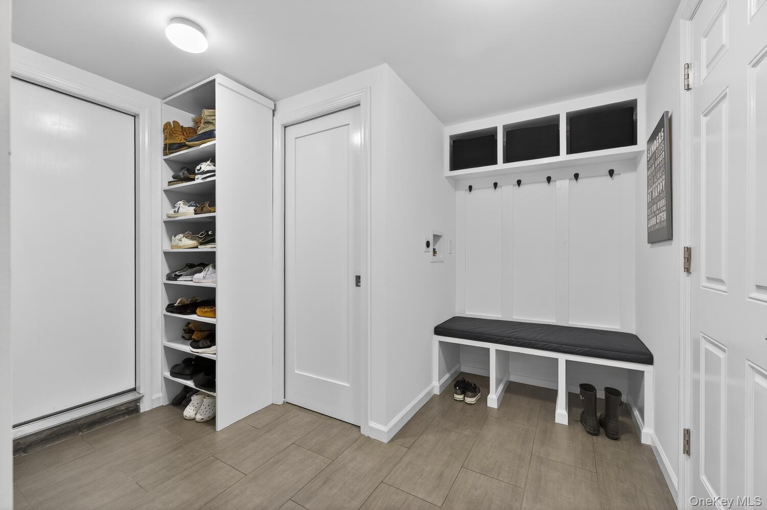 #11 photo, 65 Circle Drive, Roslyn Heights , NY 11577