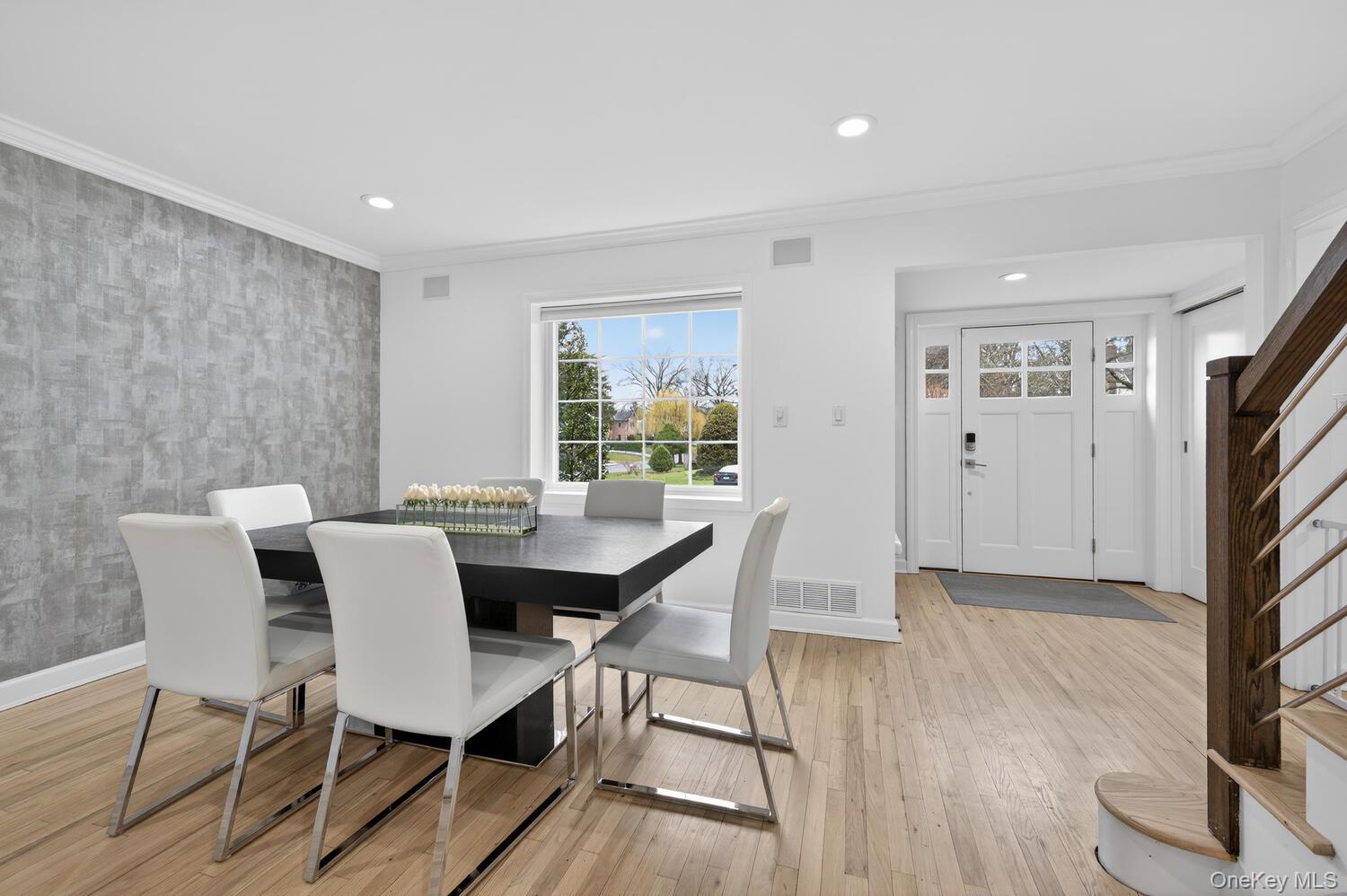 #14 photo, 65 Circle Drive, Roslyn Heights , NY 11577