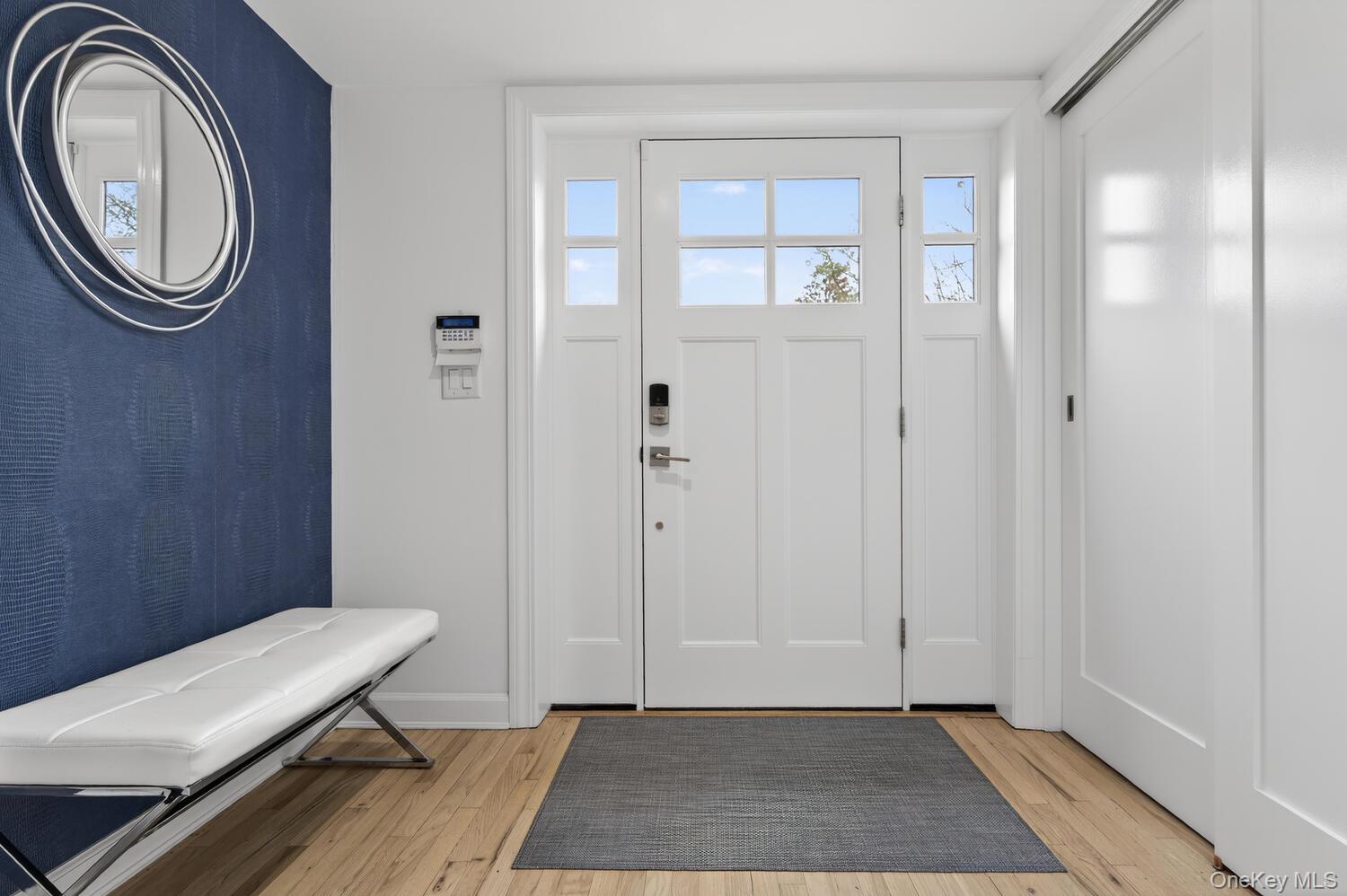 #3 photo, 65 Circle Drive, Roslyn Heights , NY 11577