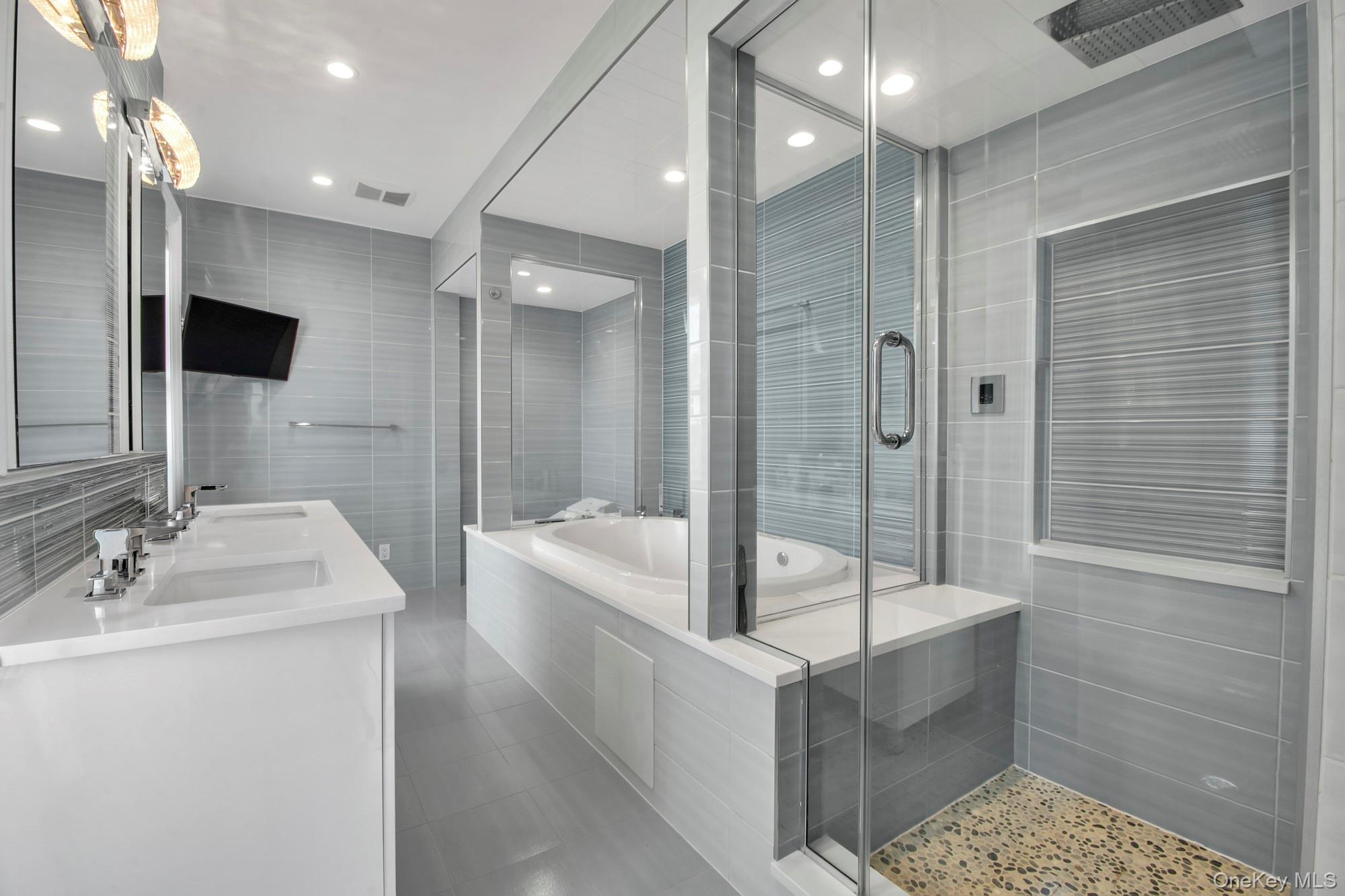 #13 photo, 102 Shore Road, 皇后區 Douglaston , NY 11363