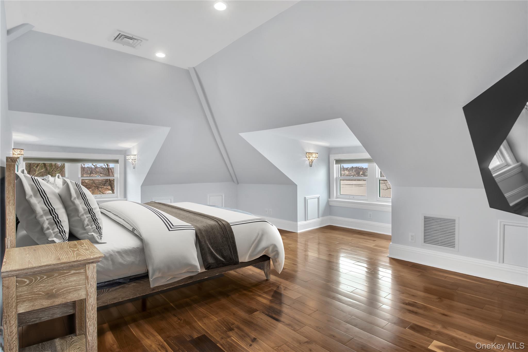 #18 photo, 102 Shore Road, 皇后區 Douglaston , NY 11363