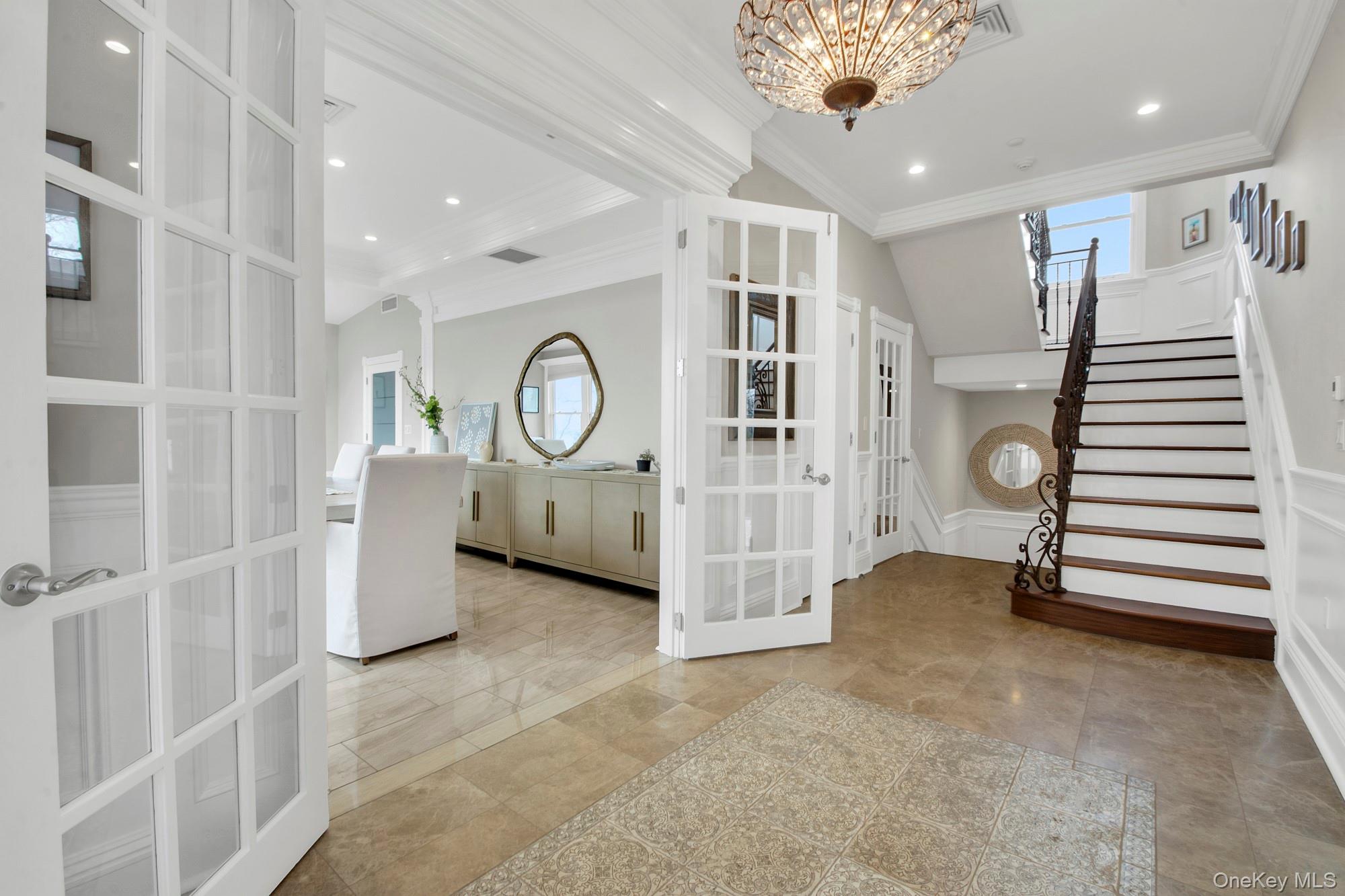 #2 photo, 102 Shore Road, 皇后區 Douglaston , NY 11363