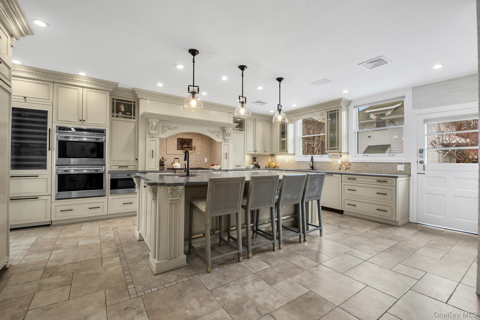 #7 photo, 102 Shore Road, 皇后區 Douglaston , NY 11363