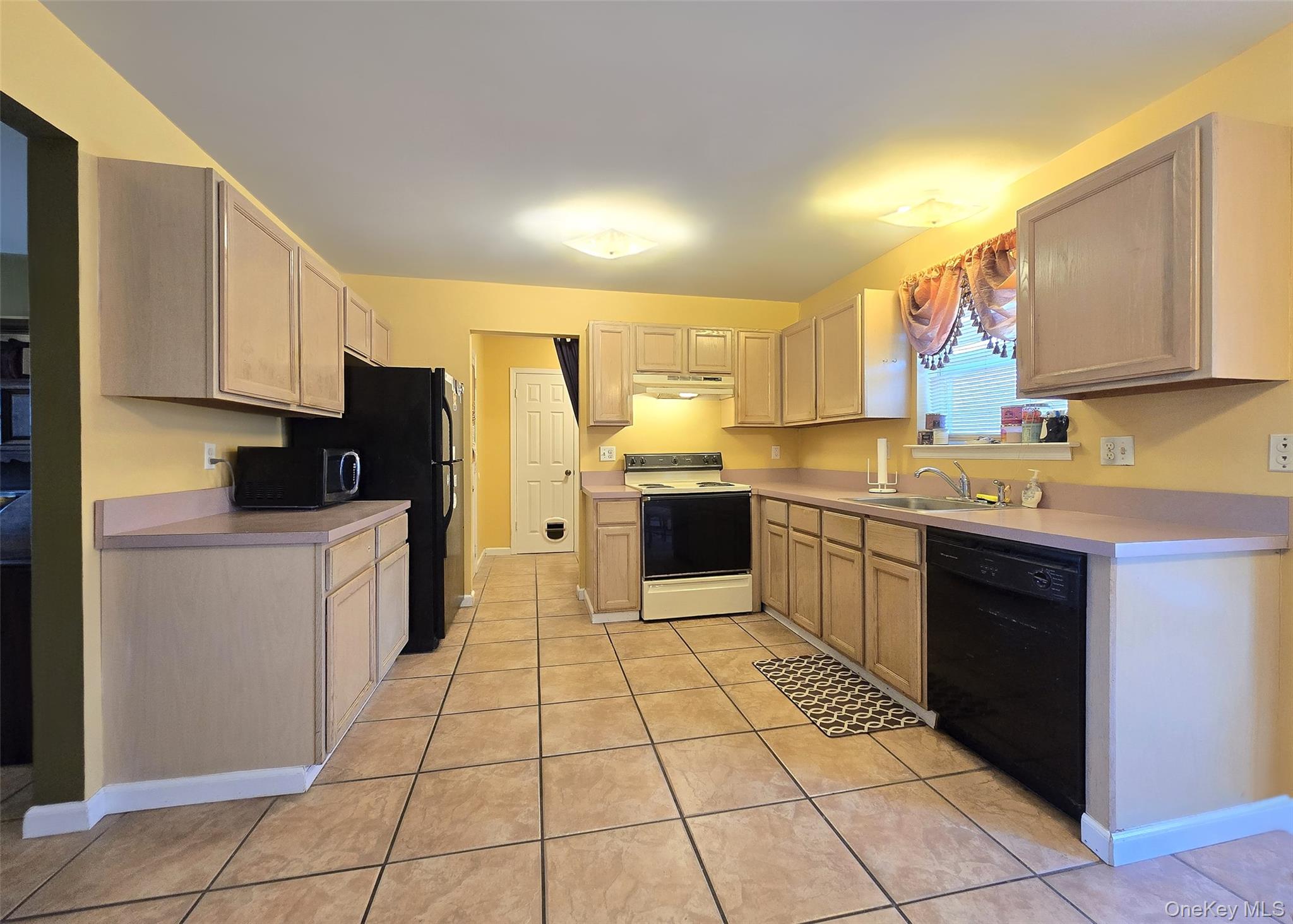 #6 photo, 23 Shamrock Lane, 东长岛 Centereach , NY 11720