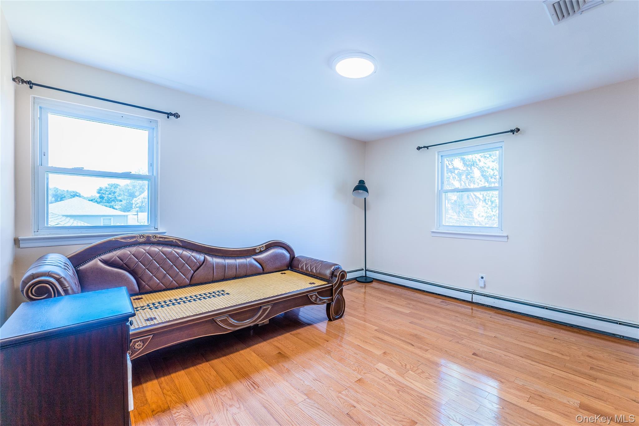 #17 photo, 12 Grand Place, East Northport , NY 11731