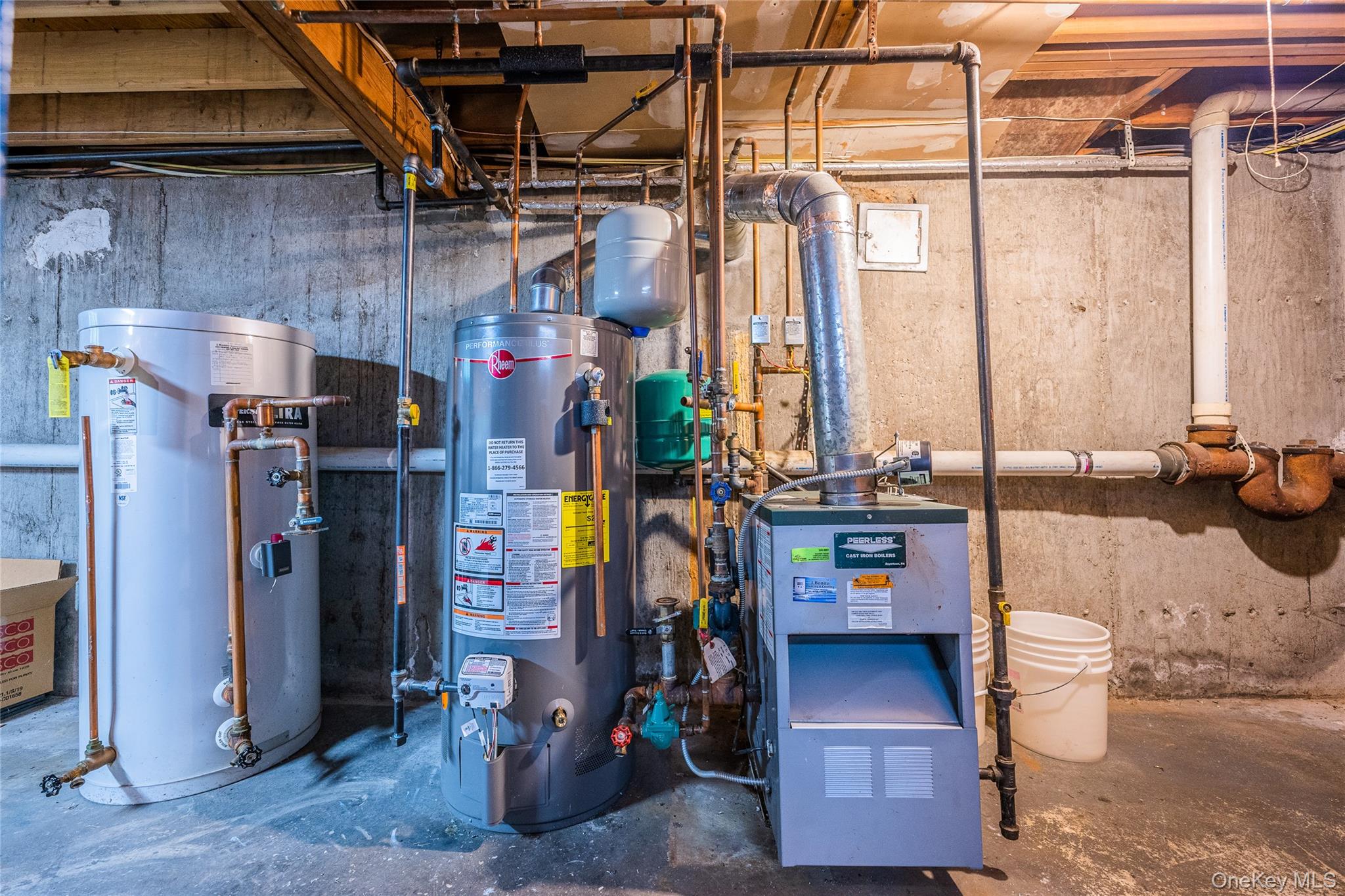 #20 photo, 12 Grand Place, East Northport , NY 11731