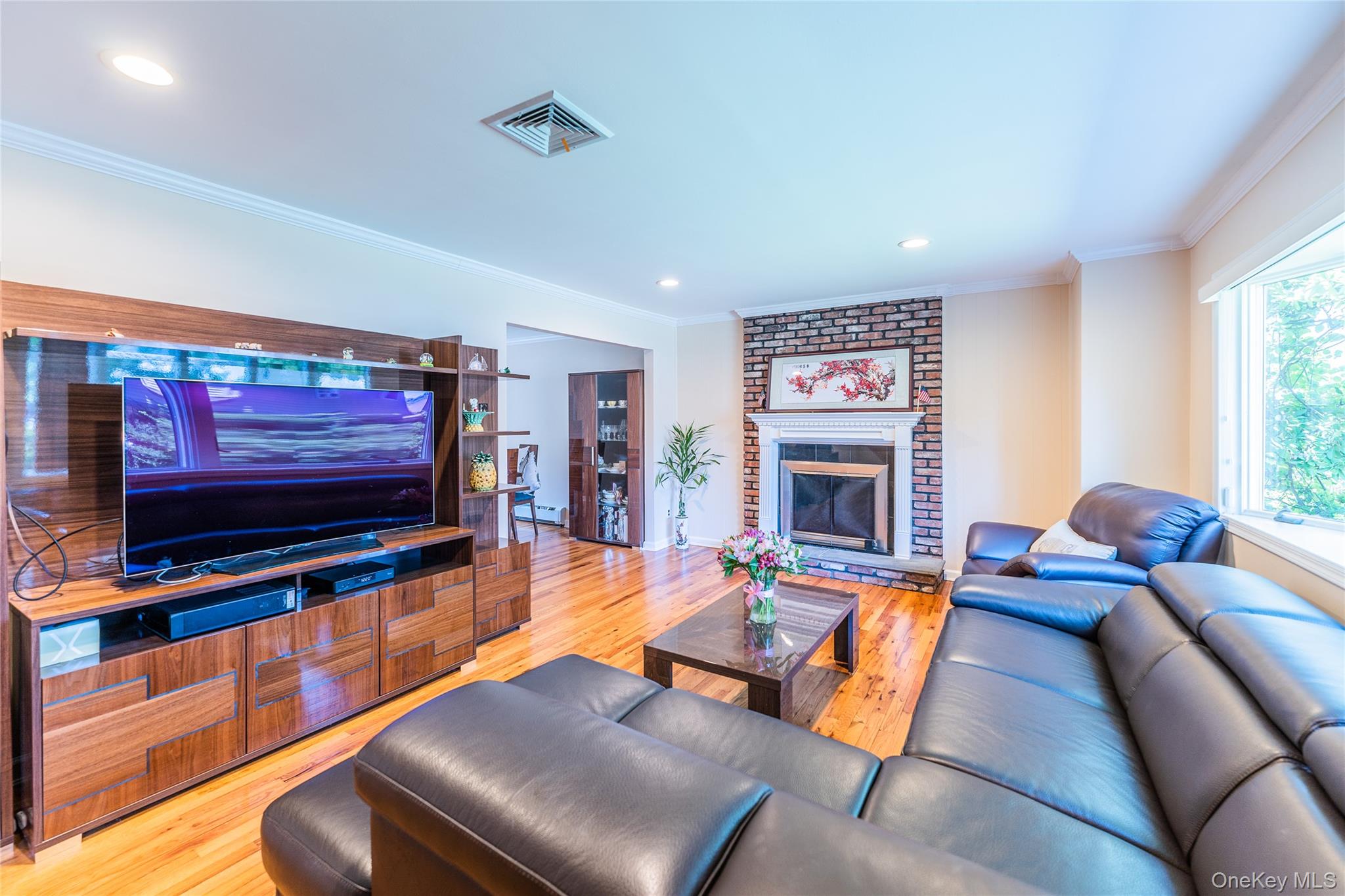 #3 photo, 12 Grand Place, East Northport , NY 11731