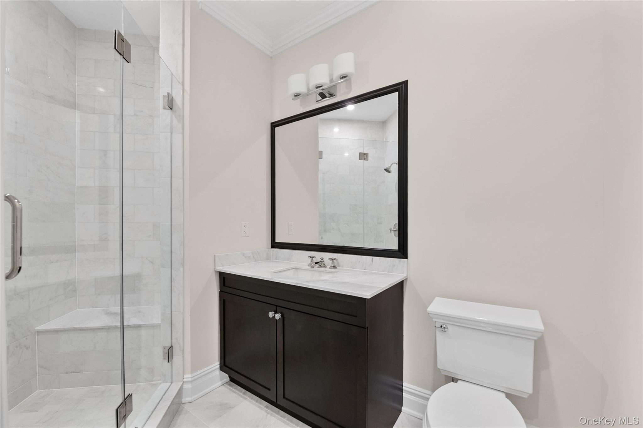 #20 photo, 5000 Royal Court, ناسو North Hills , NY 11040