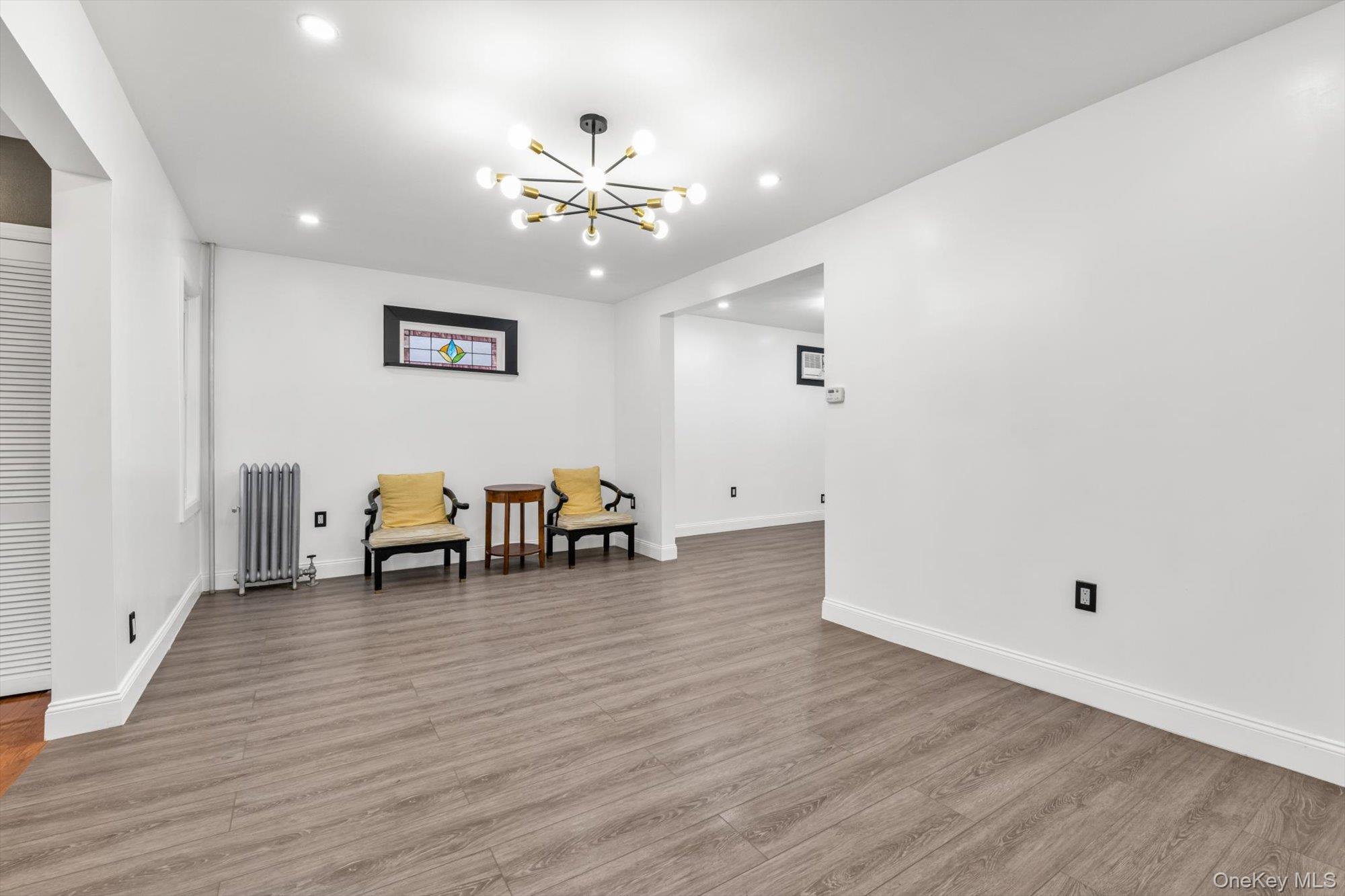 #4 photo, 9342 204th Street, Hollis , NY 11423