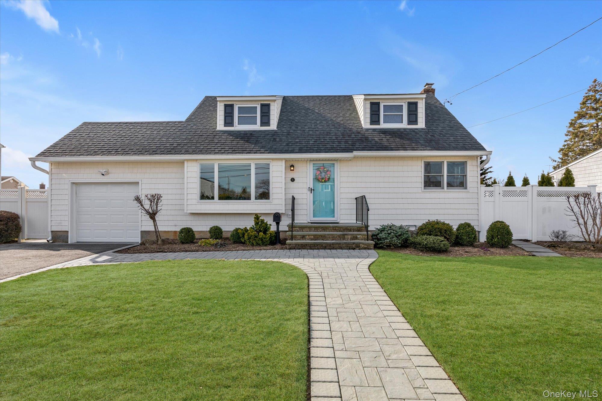 #1 photo, 6 Birch Lane, ناسو Massapequa Park , NY 11762