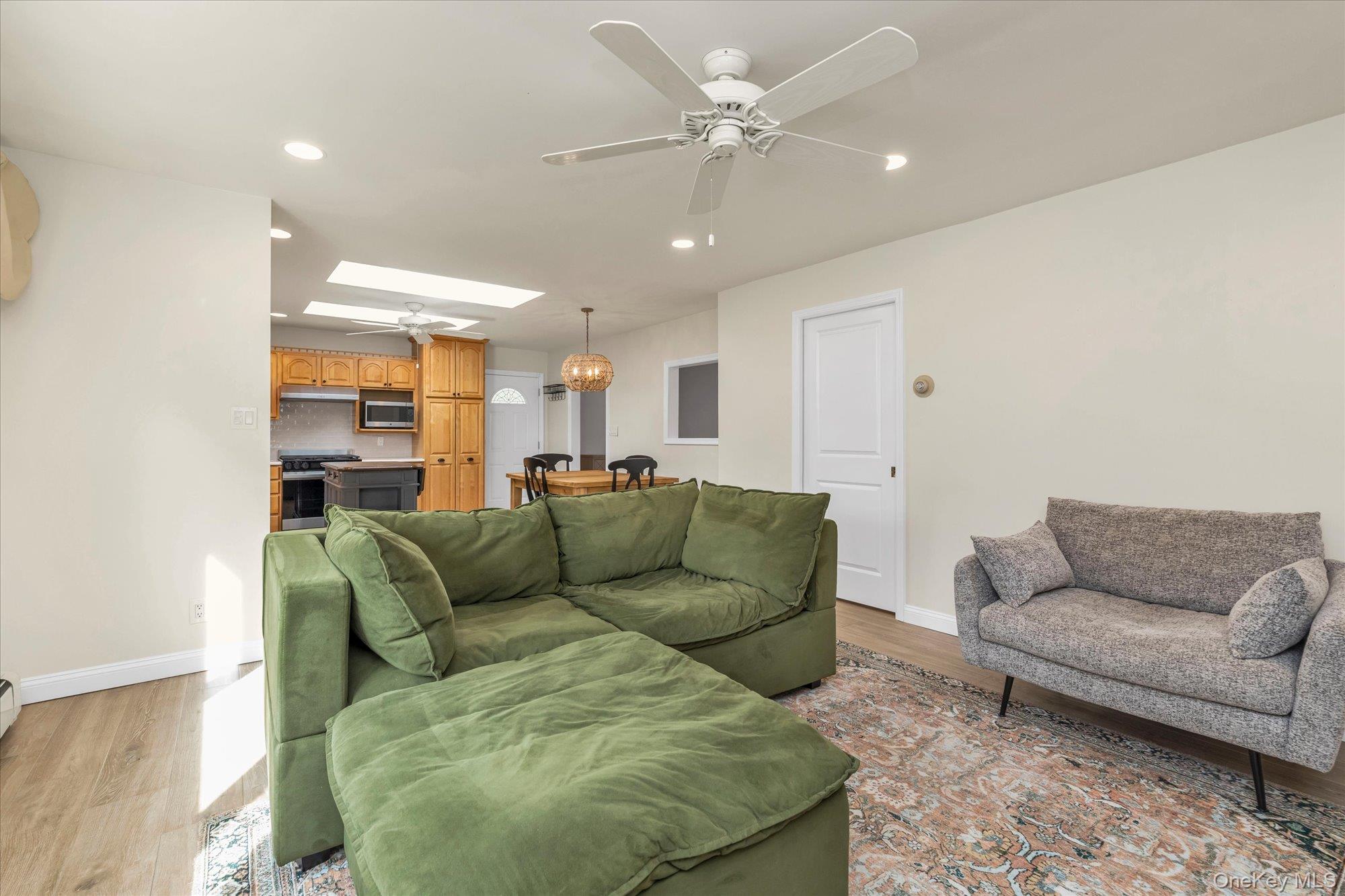 #10 photo, 6 Birch Lane, ناسو Massapequa Park , NY 11762