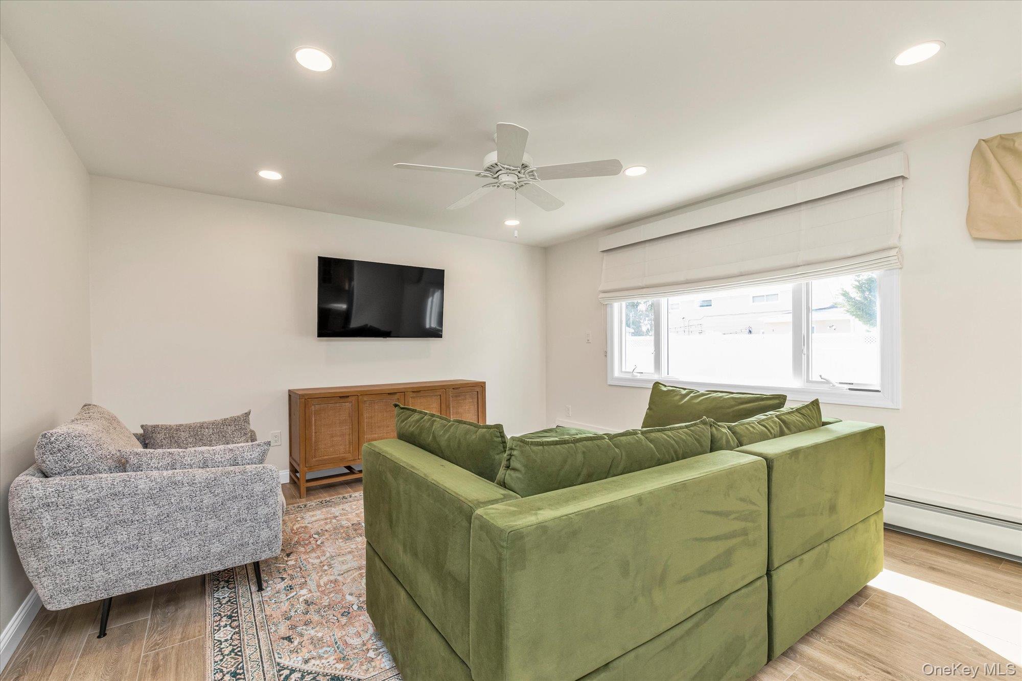 #11 photo, 6 Birch Lane, ناسو Massapequa Park , NY 11762