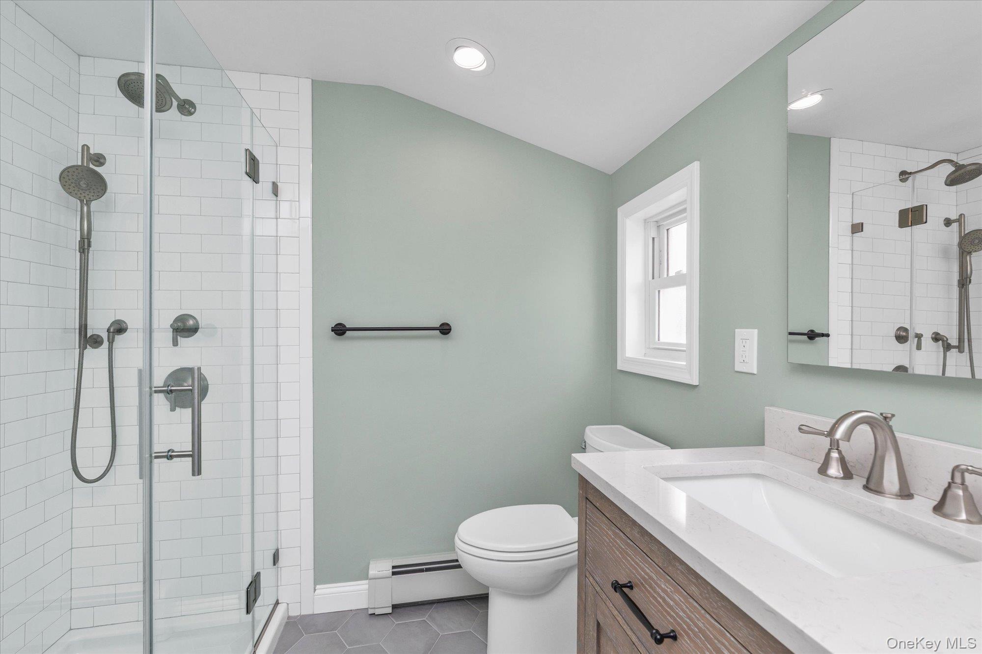 #19 photo, 6 Birch Lane, ناسو Massapequa Park , NY 11762