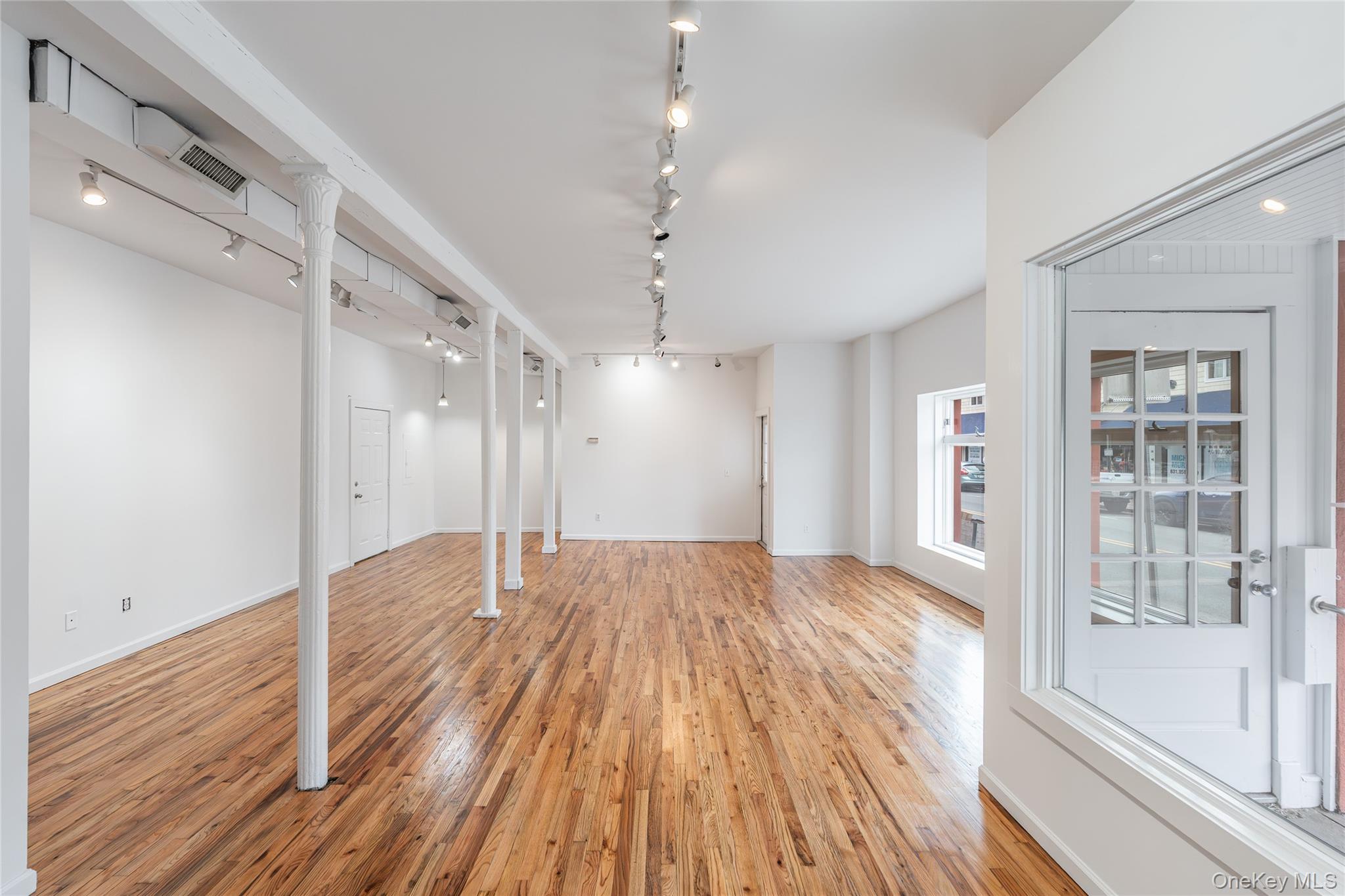 #6 photo, 123-125 Main Street, Greenport , NY 11944