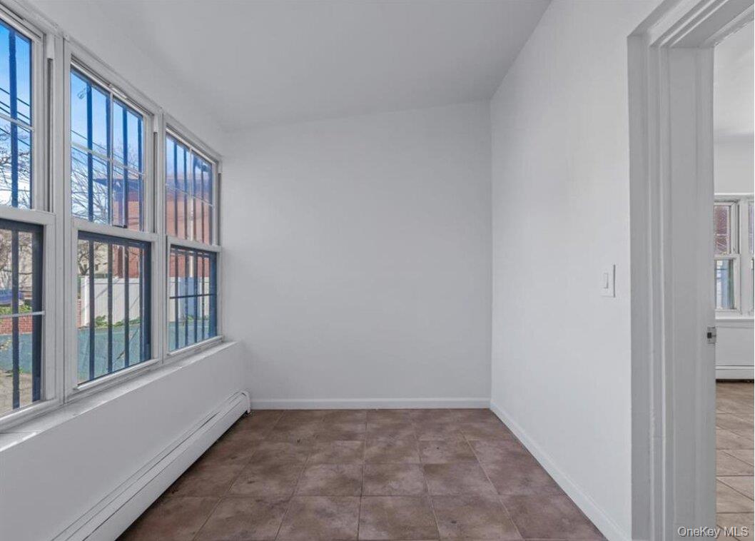 #8 photo, 33-05 143RD Street, Куинс ‖ Flushing , NY 11354