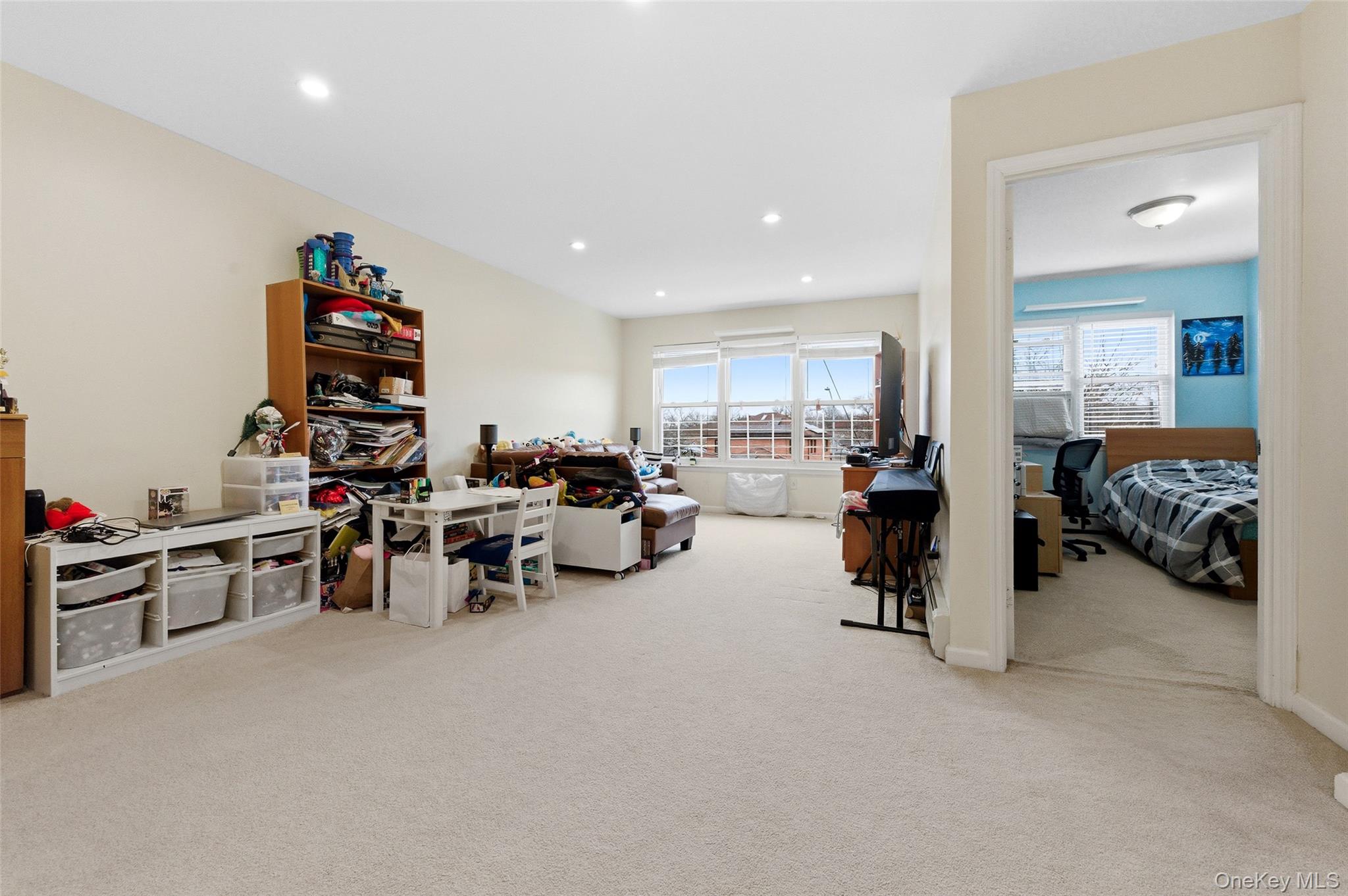 #8 photo, 56-18 Cloverdale Boulevard, Bayside , NY 11364