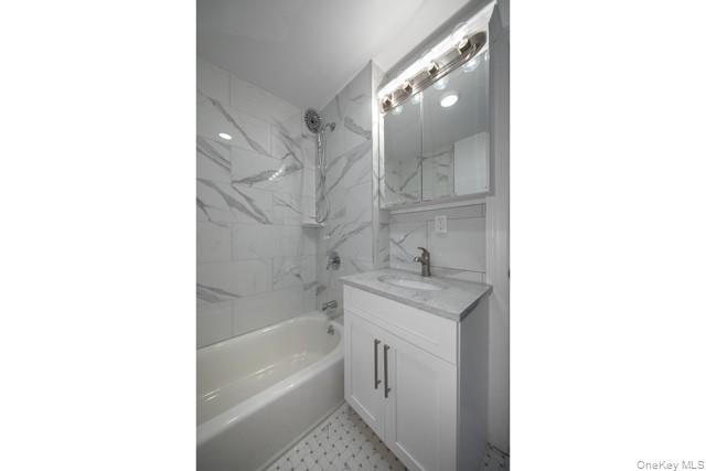 #6 photo, 29 Locust Street, Greenvale , NY 11548