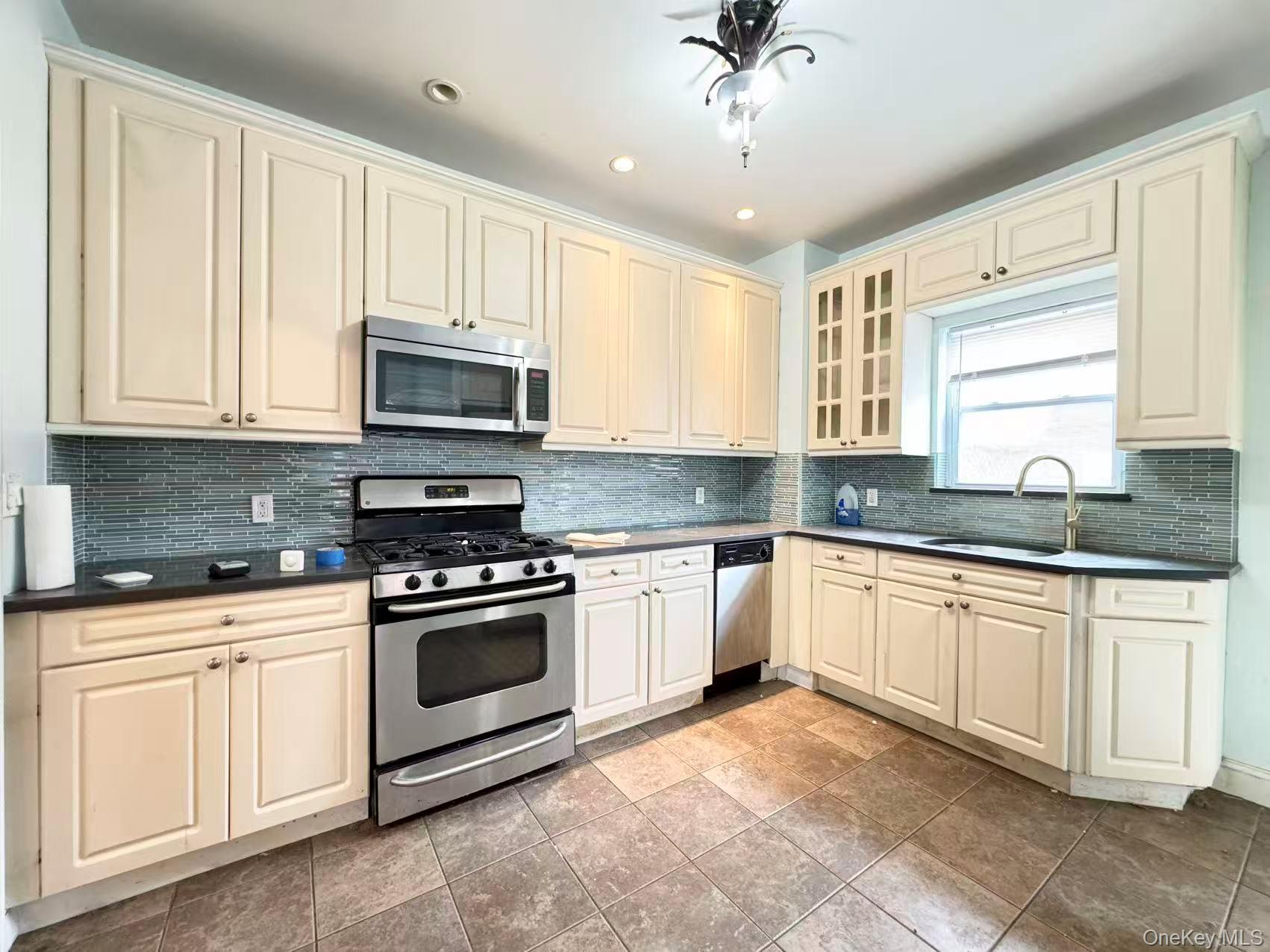 #3 photo, 13313 83rd Street, Ozone Park , NY 11417