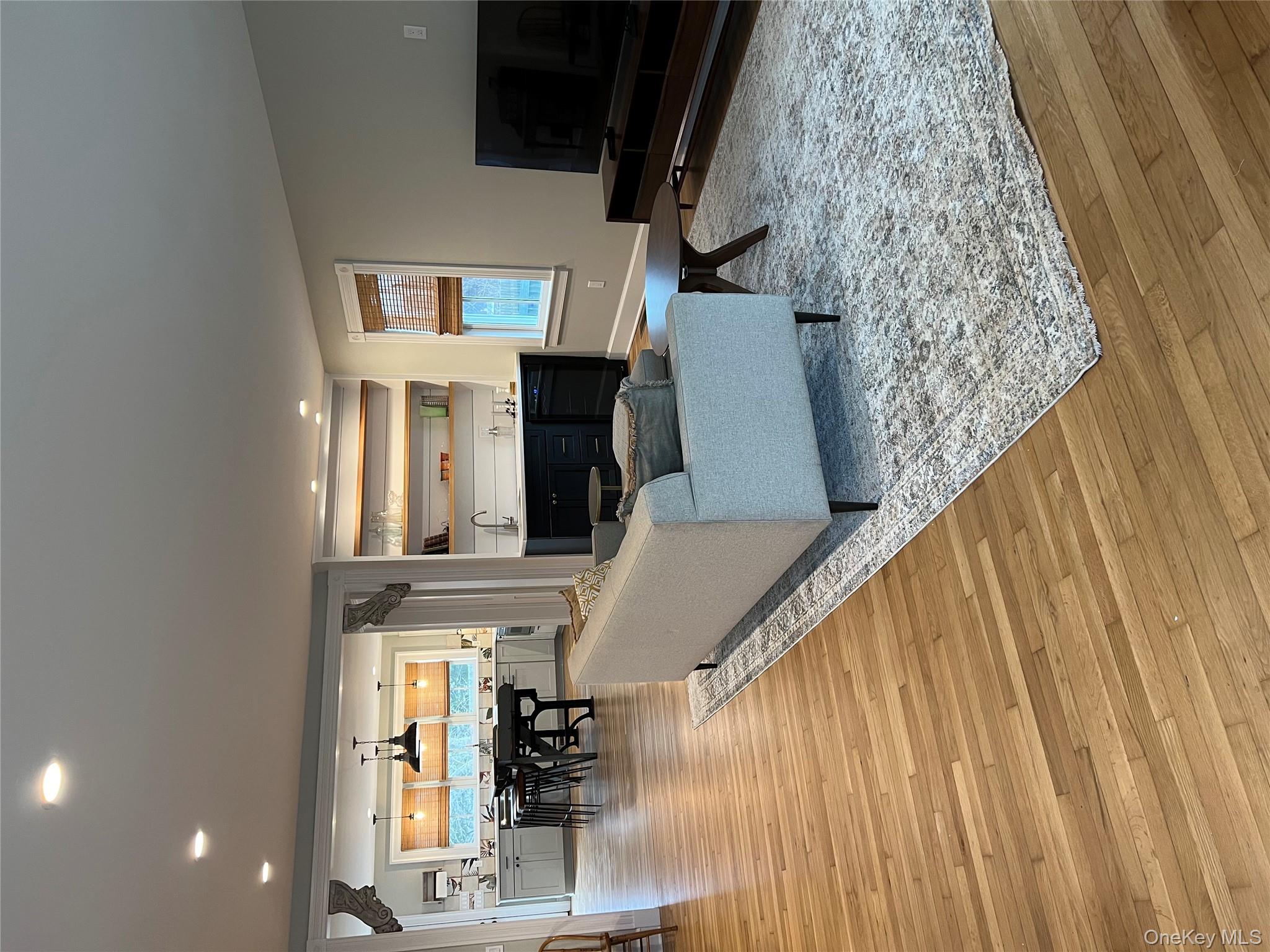 #3 photo, 237 6th Street, 東長島 Greenport , NY 11944