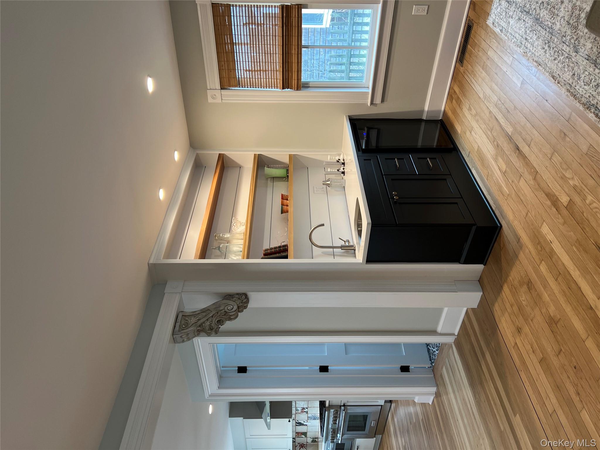 #4 photo, 237 6th Street, 東長島 Greenport , NY 11944