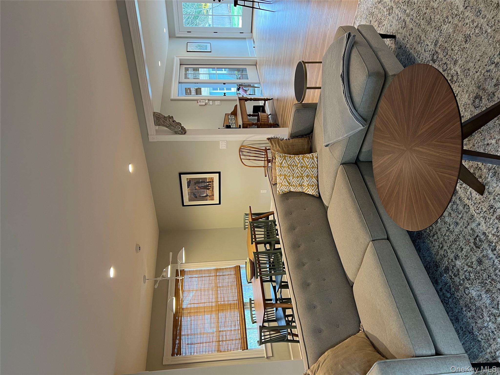 #5 photo, 237 6th Street, 東長島 Greenport , NY 11944