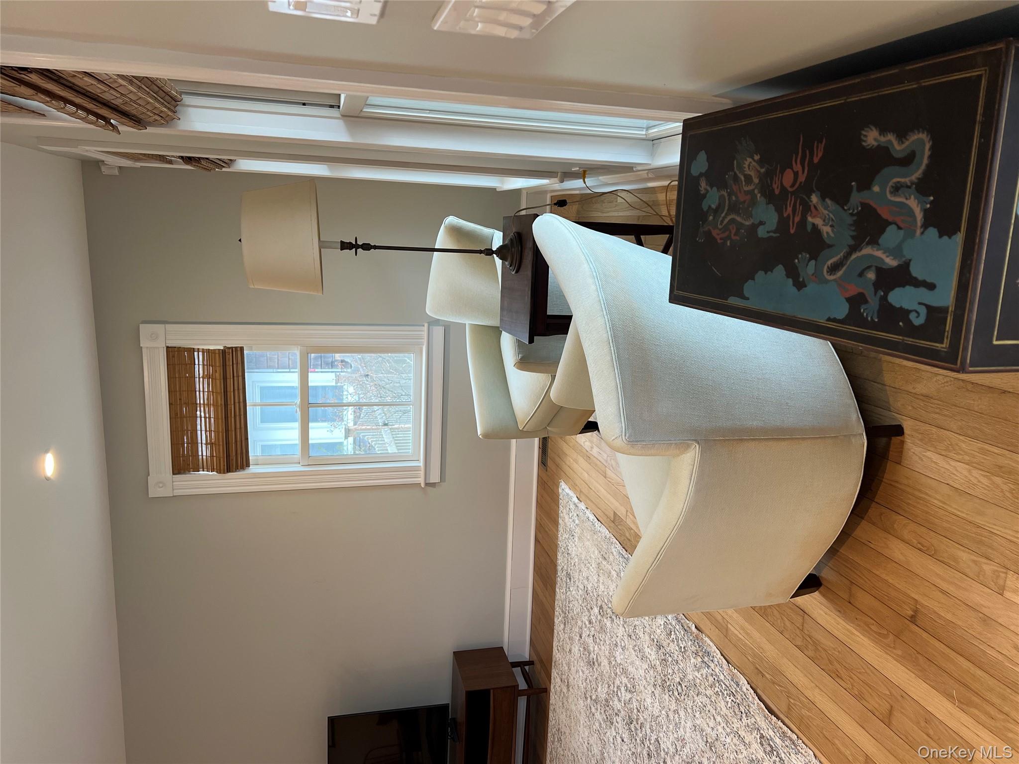 #6 photo, 237 6th Street, 東長島 Greenport , NY 11944