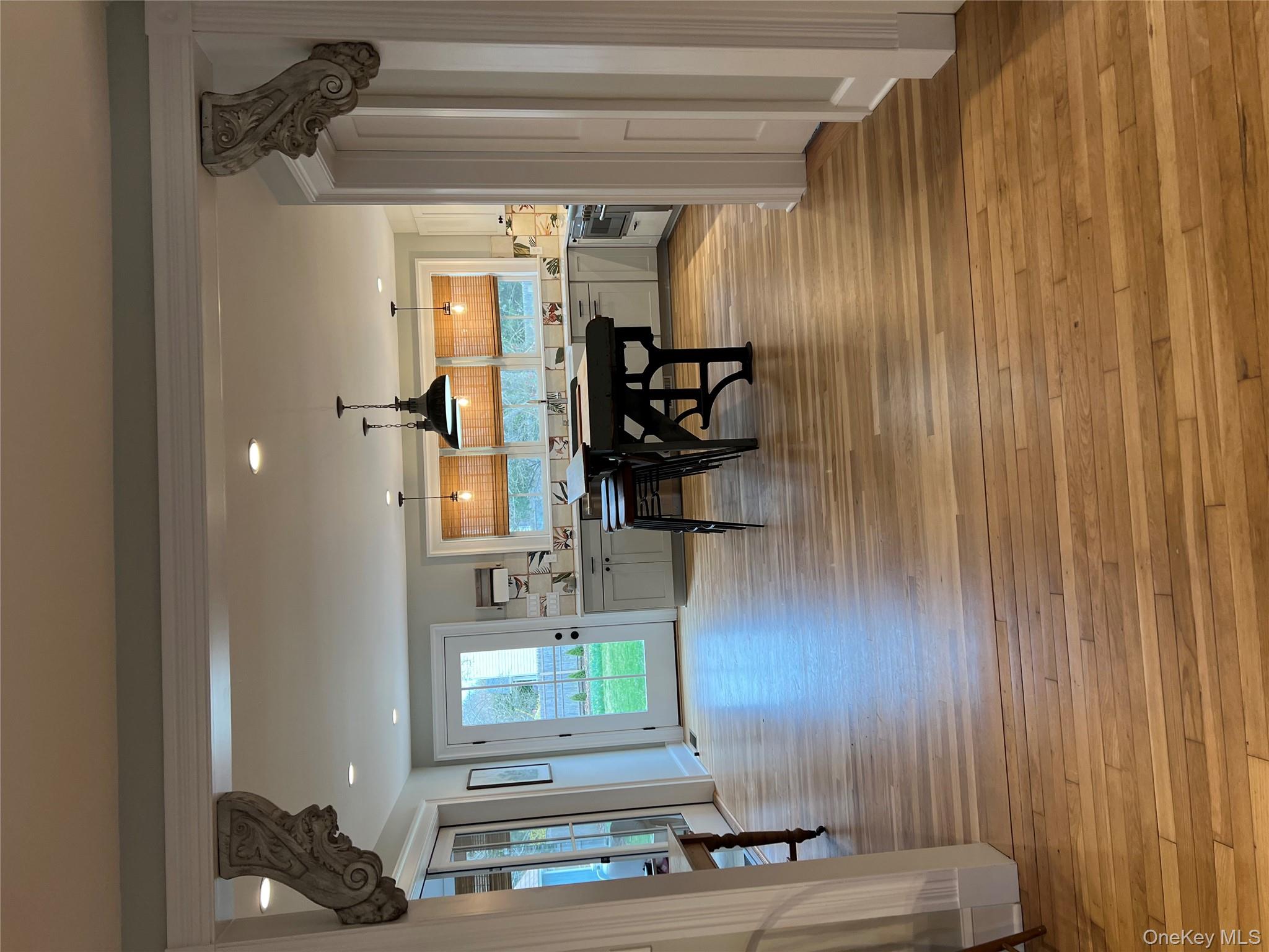 #9 photo, 237 6th Street, 東長島 Greenport , NY 11944