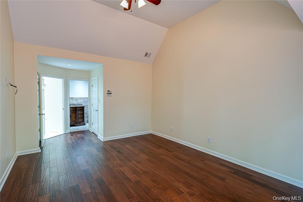 #15 photo, 52 E Admirals Drive, 东长岛 Bay Shore , NY 11706