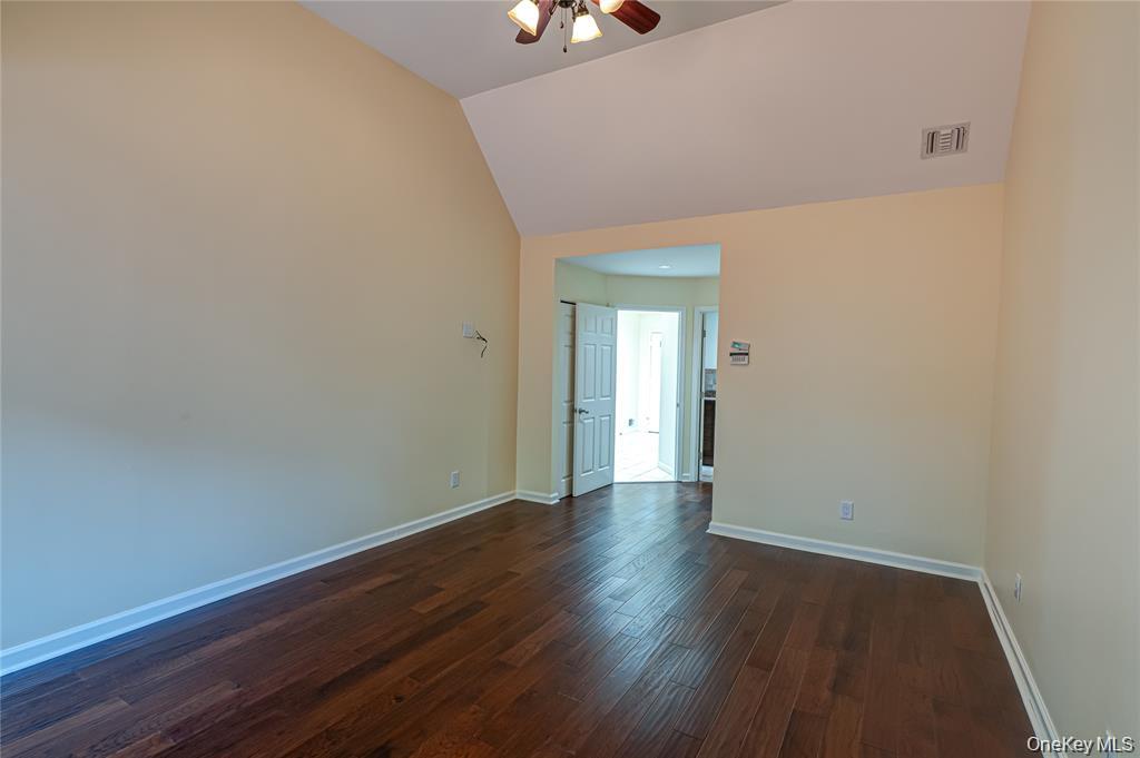 #16 photo, 52 E Admirals Drive, 东长岛 Bay Shore , NY 11706