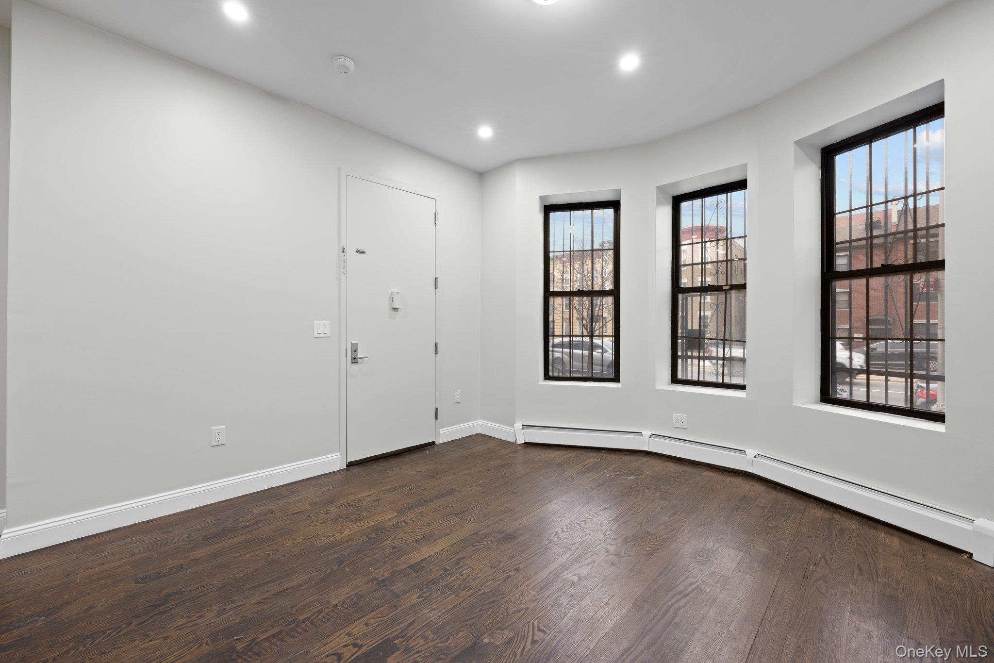 #4 photo, 1578 Eastern Parkway, Brooklyn , NY 11233