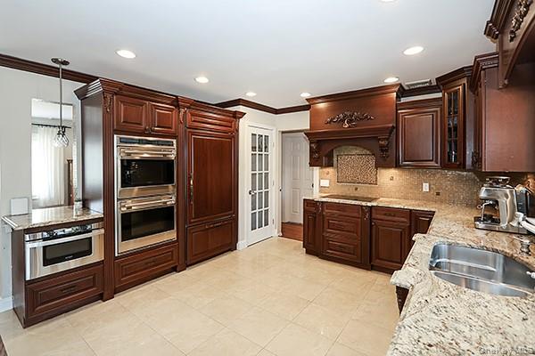 #7 photo, 2171 Seneca Drive, Merrick , NY 11566