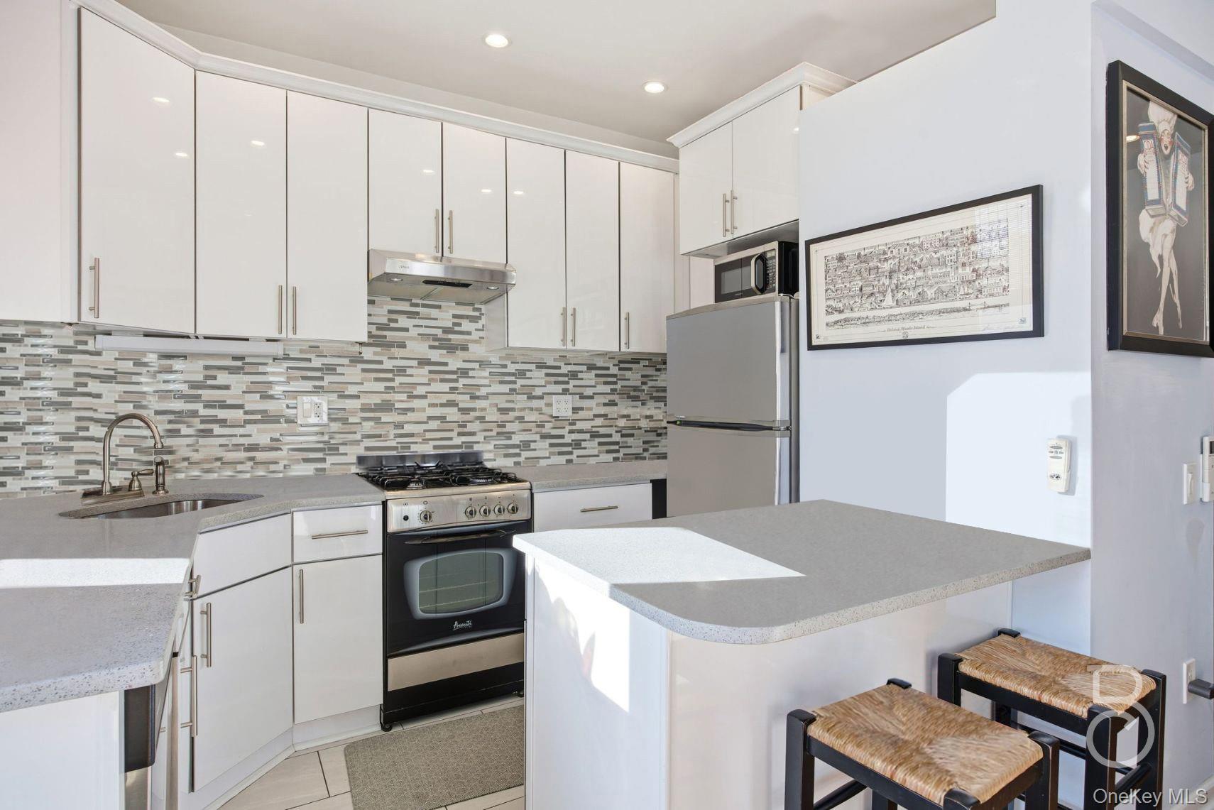 #12 photo, 31-73 41st Street, Astoria , NY 11103