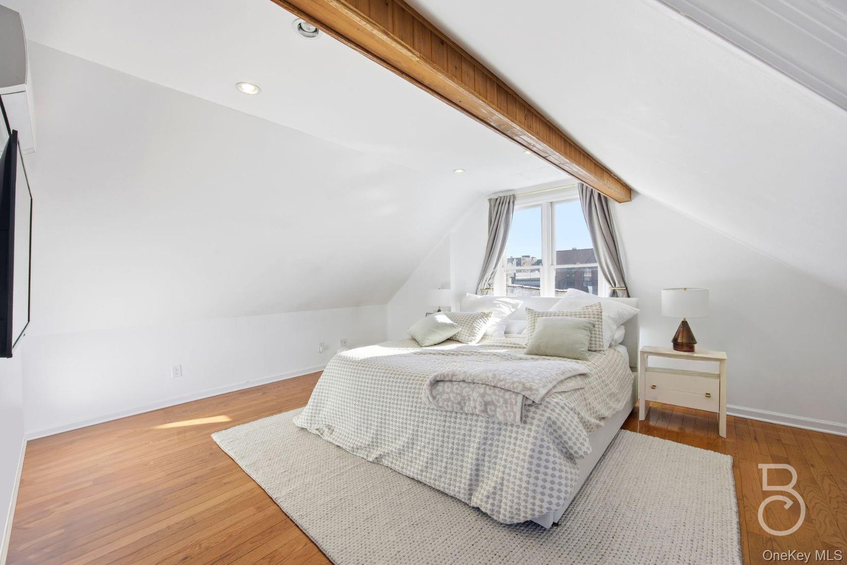 #16 photo, 31-73 41st Street, Astoria , NY 11103