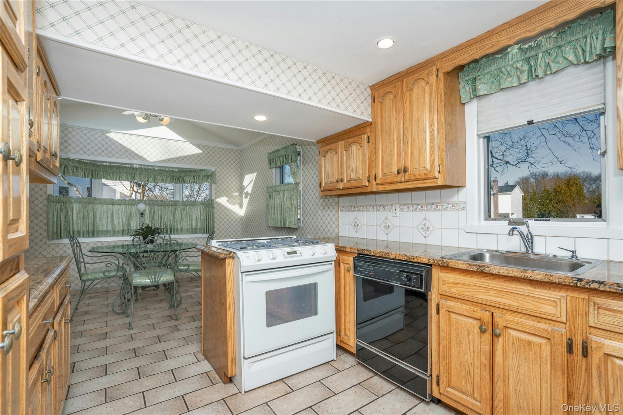 #8 photo, 3 Dover Lane, 長島 Old Bethpage , NY 11804