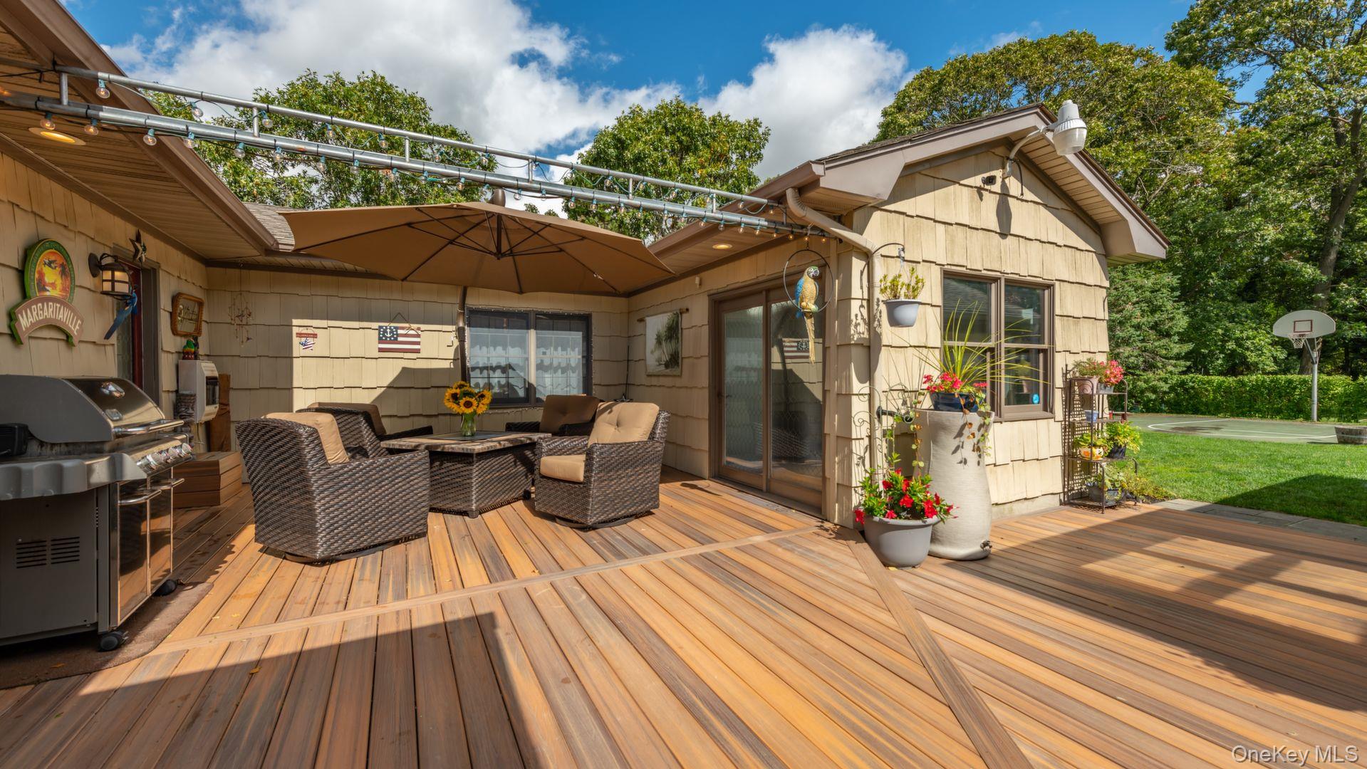 #1 photo, 254 Meeting House Creek Road, Aquebogue , NY 11901